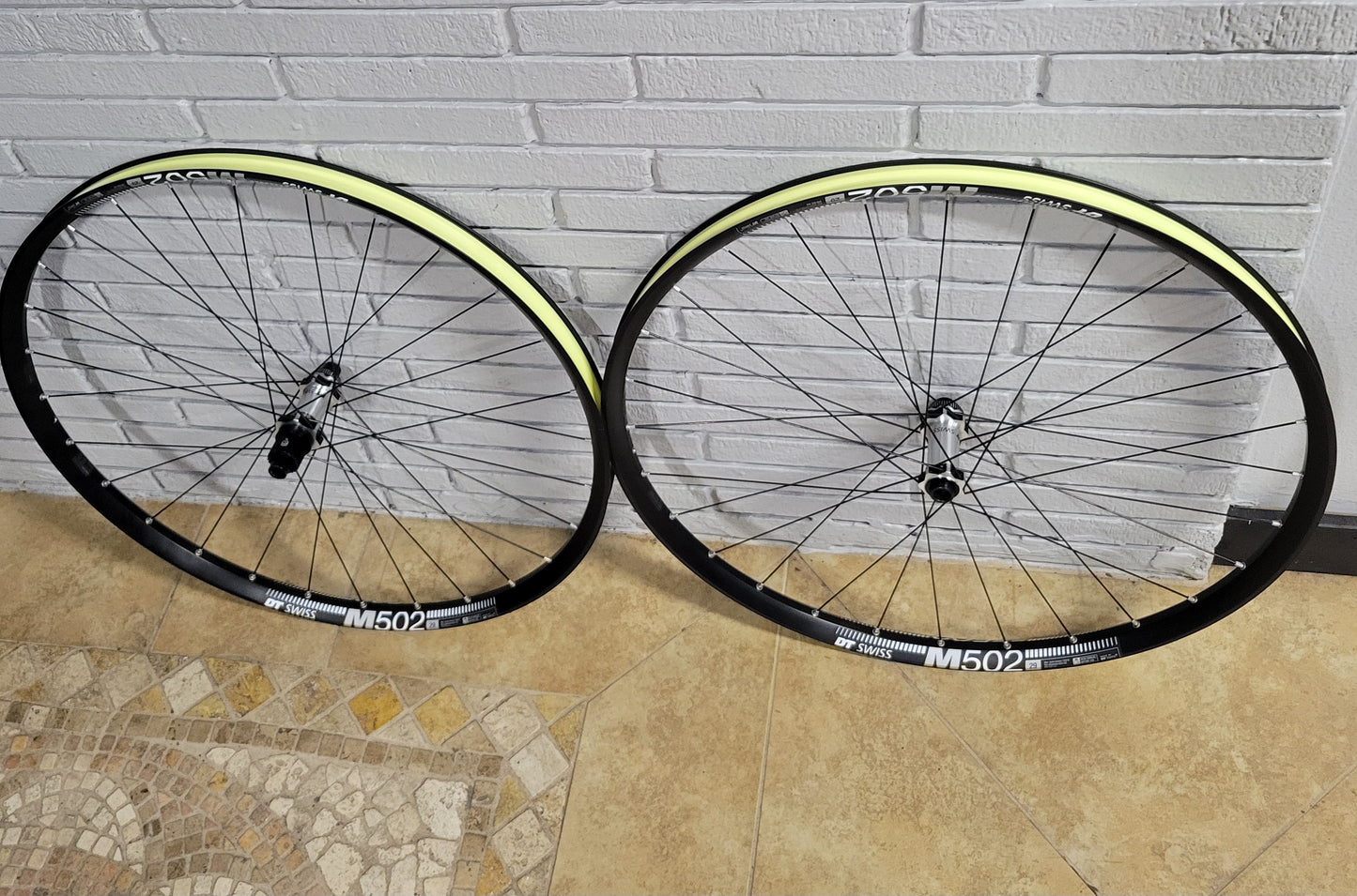 DtSwiss 502 Boost 29 wheelset Polished Silver 240