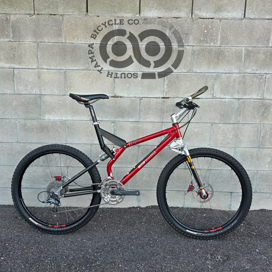 AMP Research B4 XTR Vintage MTB (Large)