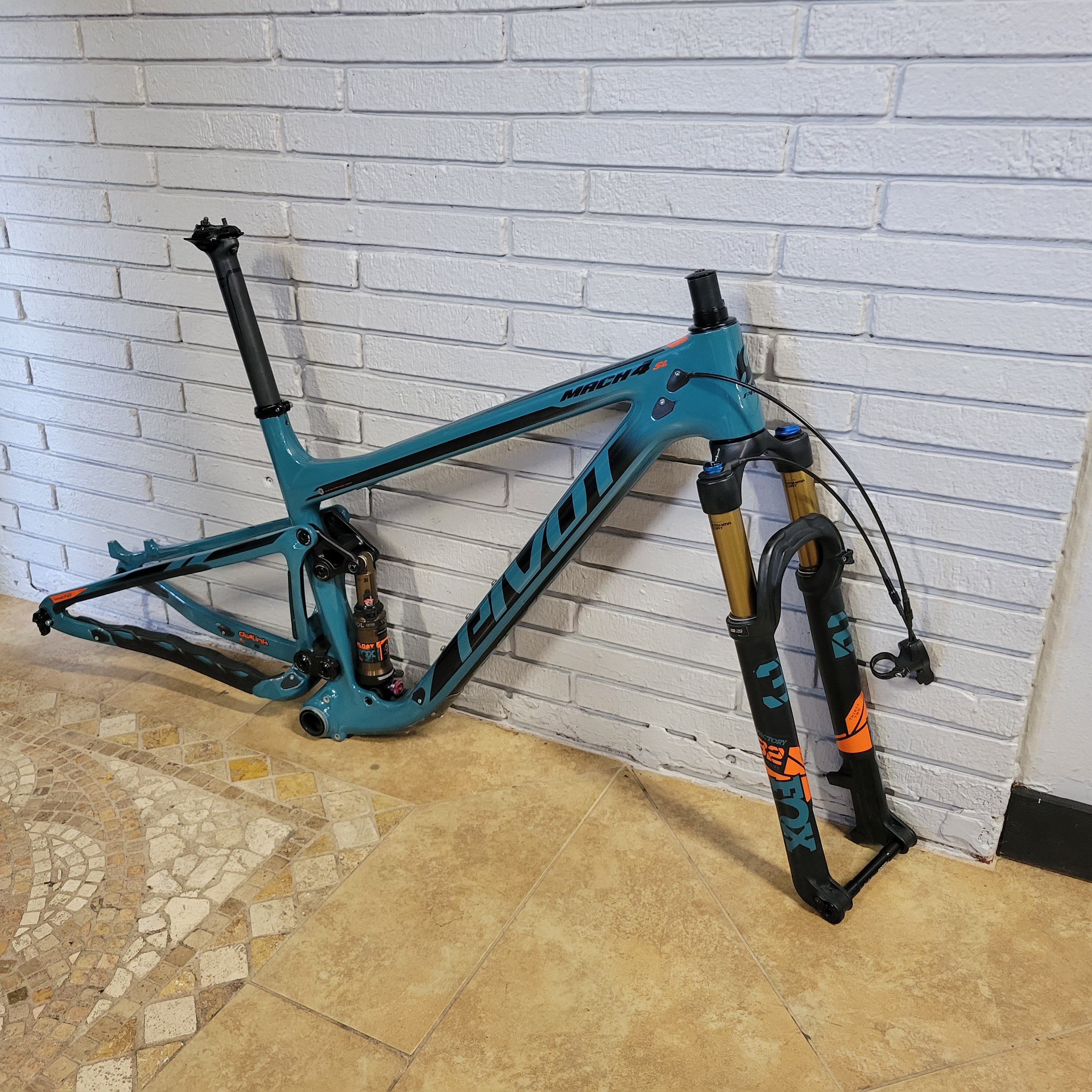 pivot frameset