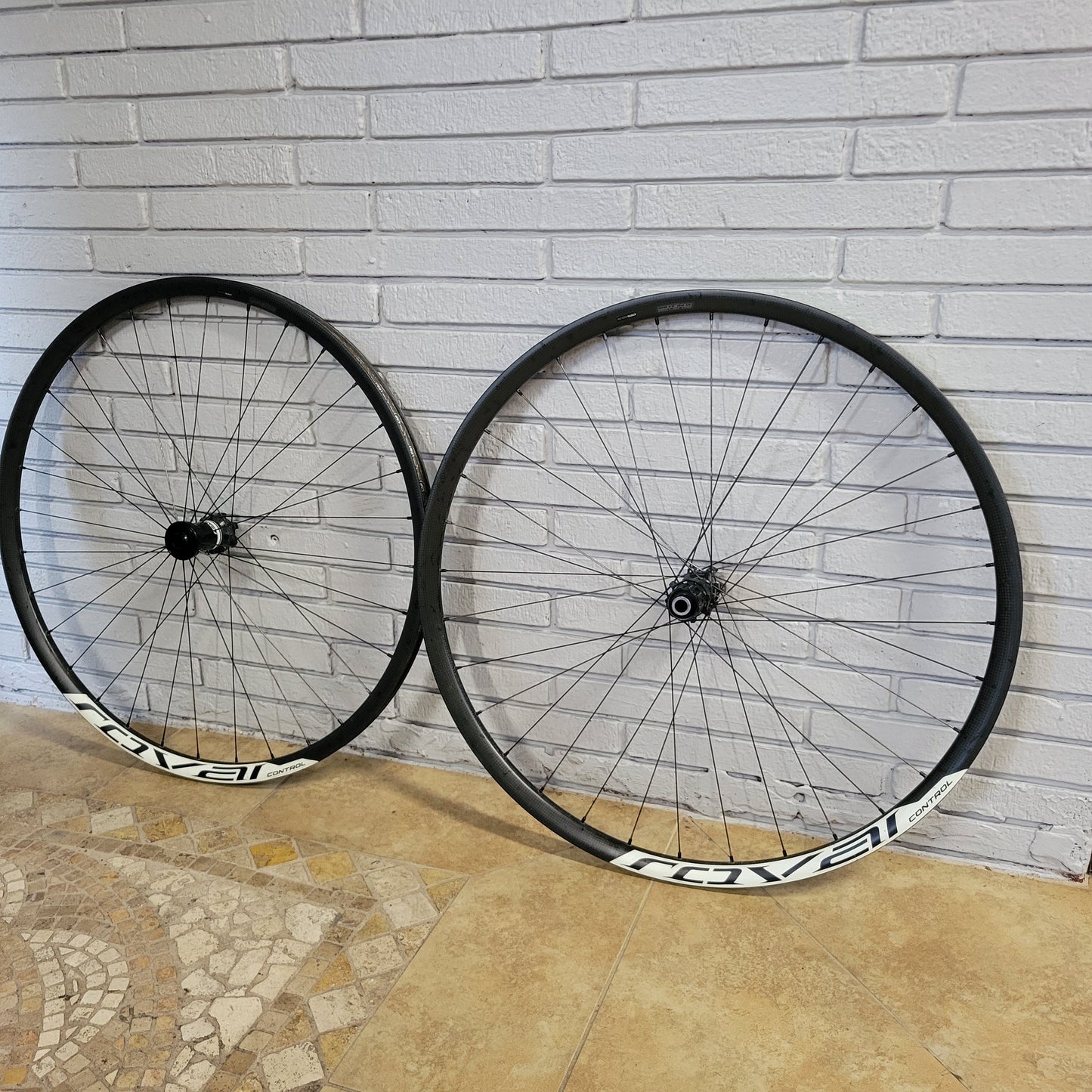 Roval Control Carbon non-boost wheels 12x142rear 15x100 or 12x100 front