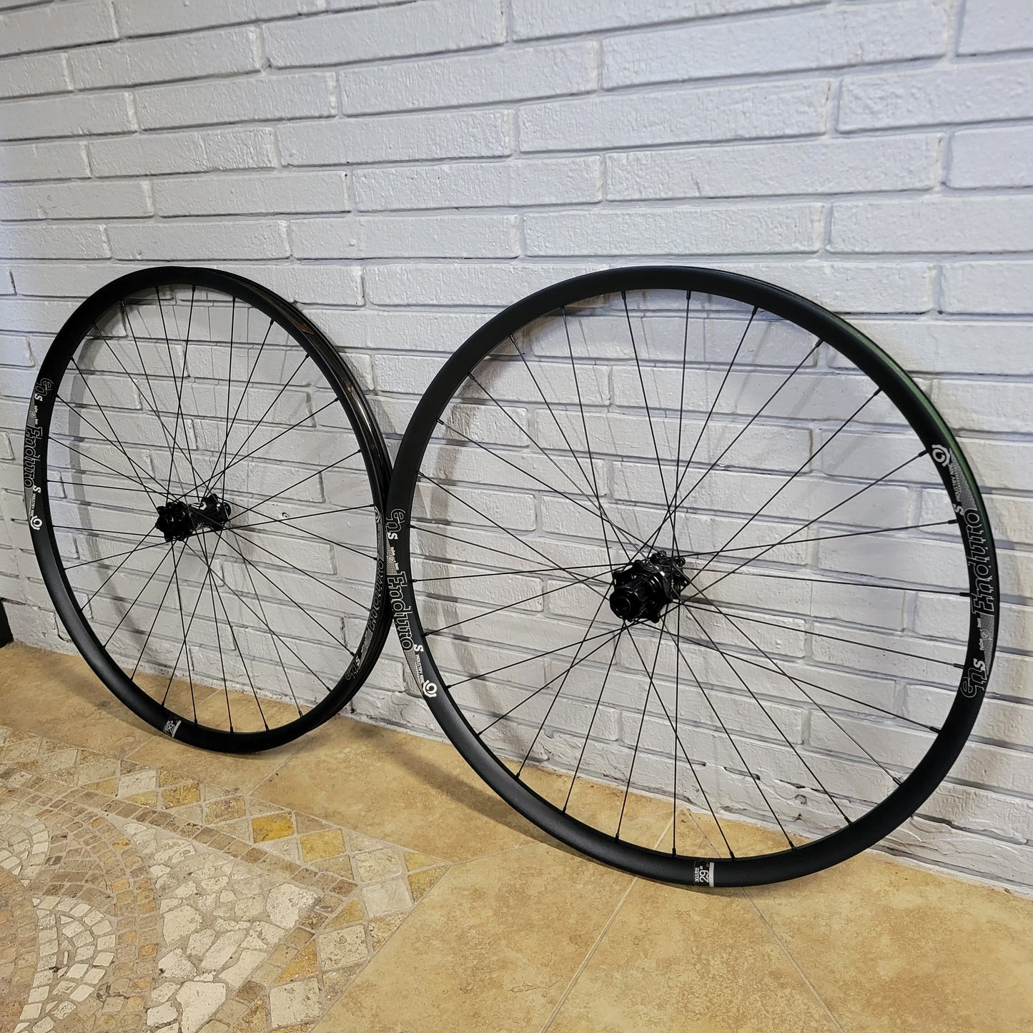 Industry Nine Enduro S Torch Wheelset 29 Rear 12x142, front 15x110.