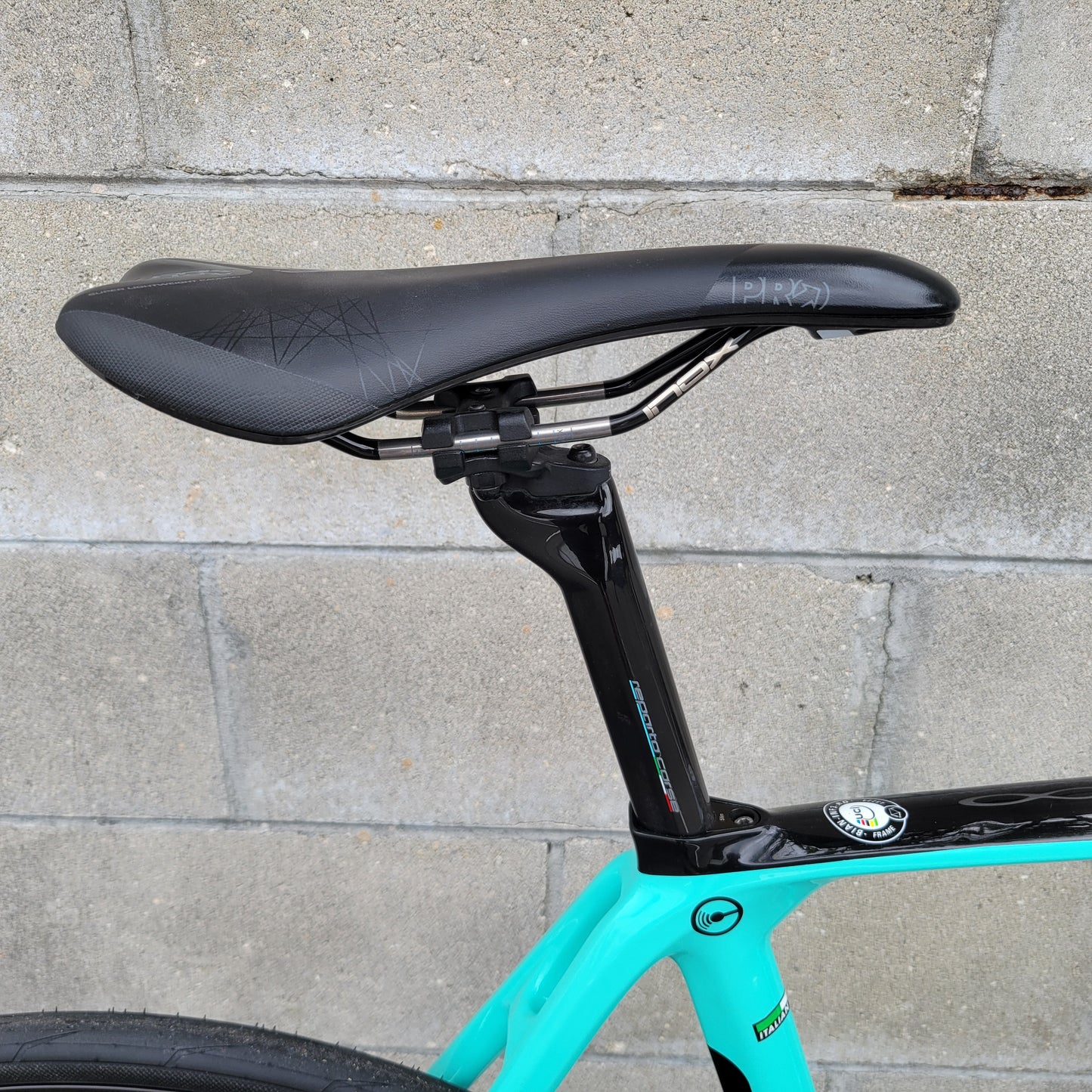2021 Bianchi Infinito CV Carbon Road Bike 57cm Ultegra