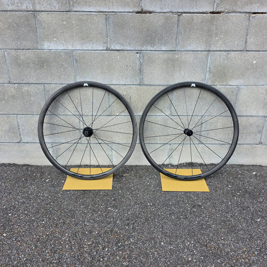 Giant SLR 0 Carbon Road Bike Wheelset Rim Brake Clincher TLR