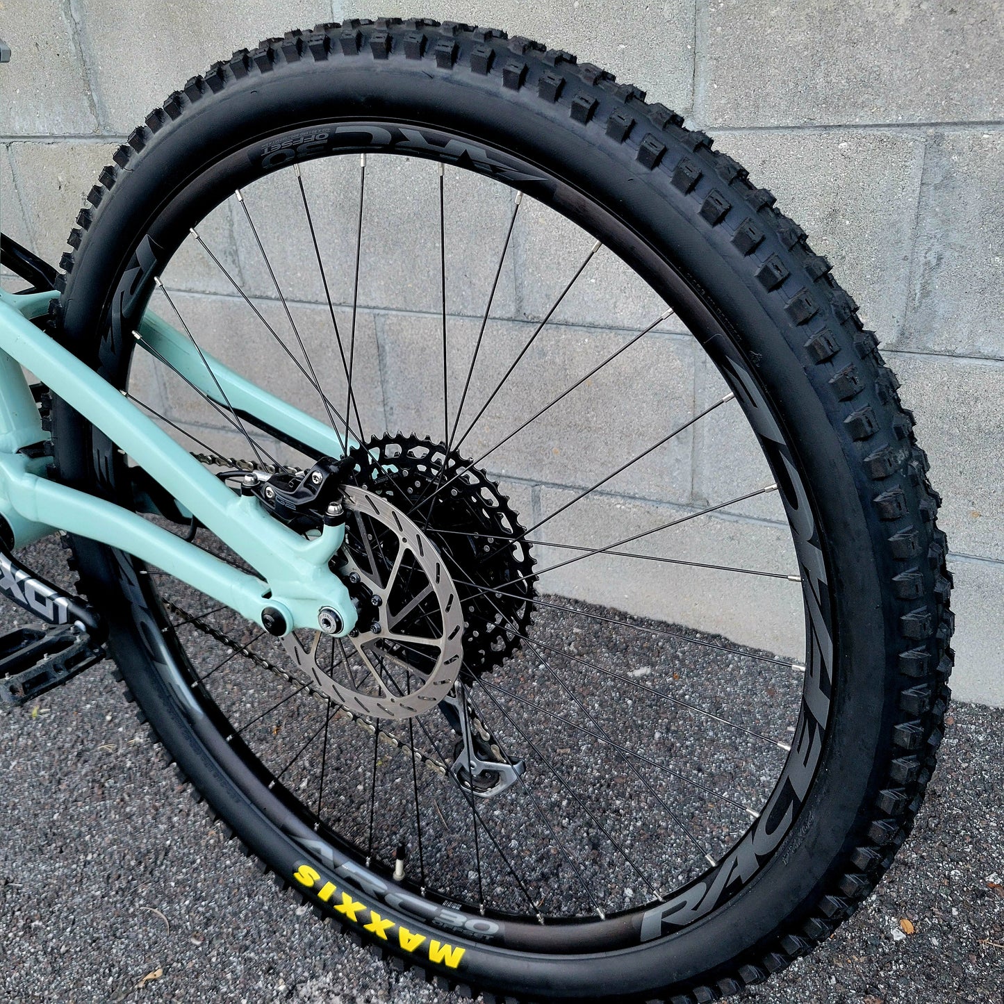 2022 Specialized Stumpjumper Alloy S4 Large - Upgraded