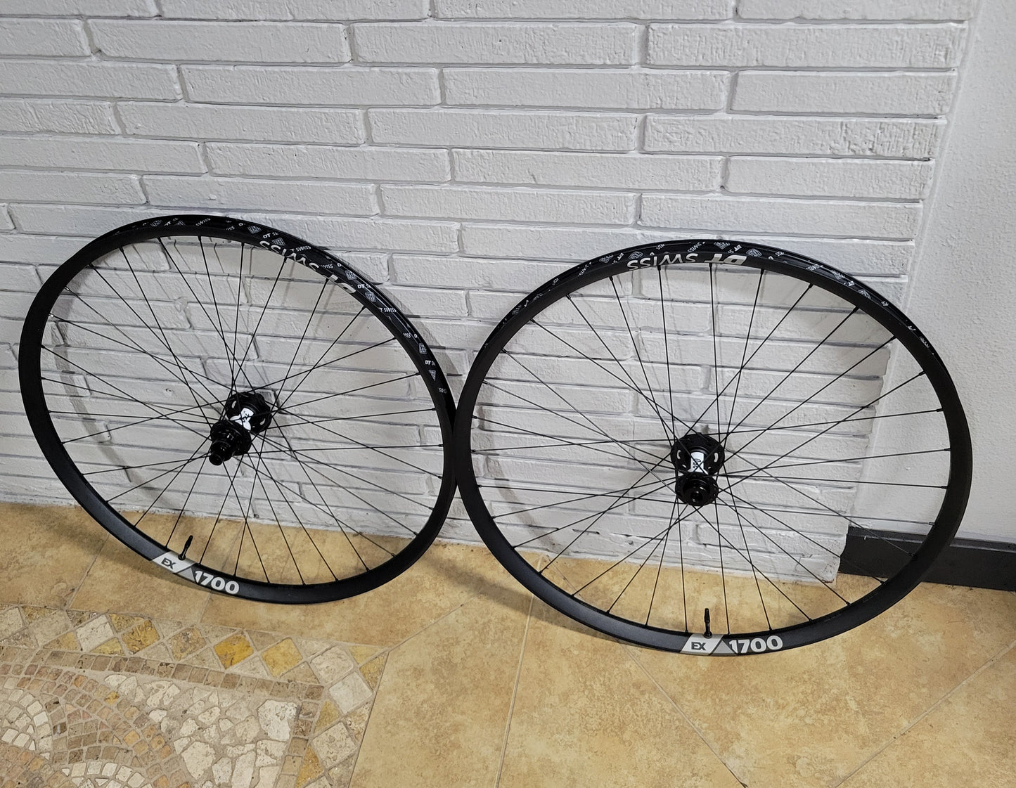 DT Swiss EX1700 29 Wheelset Boost