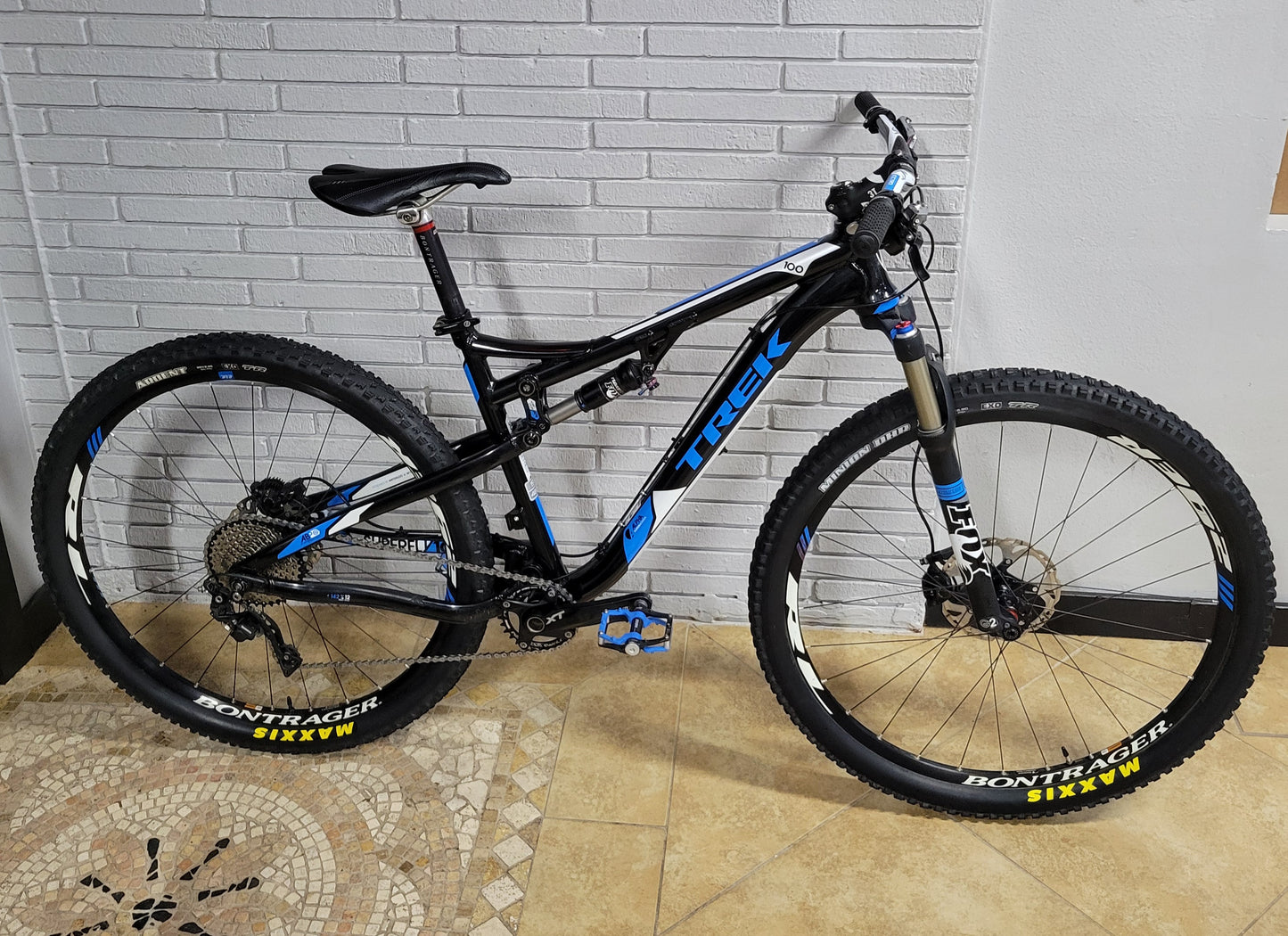 2012 Trek Superfly 100 AL Pro 29 (Large)