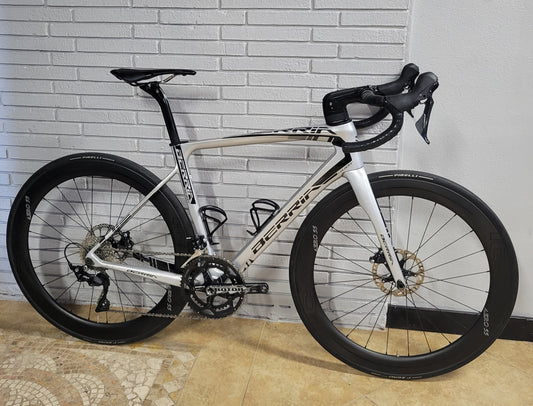 Berria Belador Carbon Road Bike (Small)