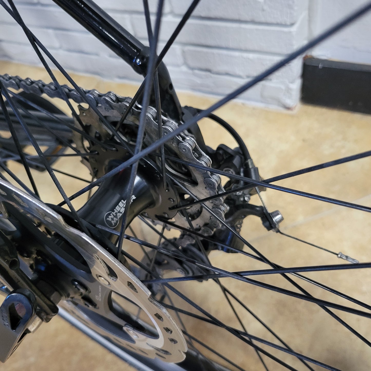 Specialized Roll Elite Custom Upgraded (Size Large)