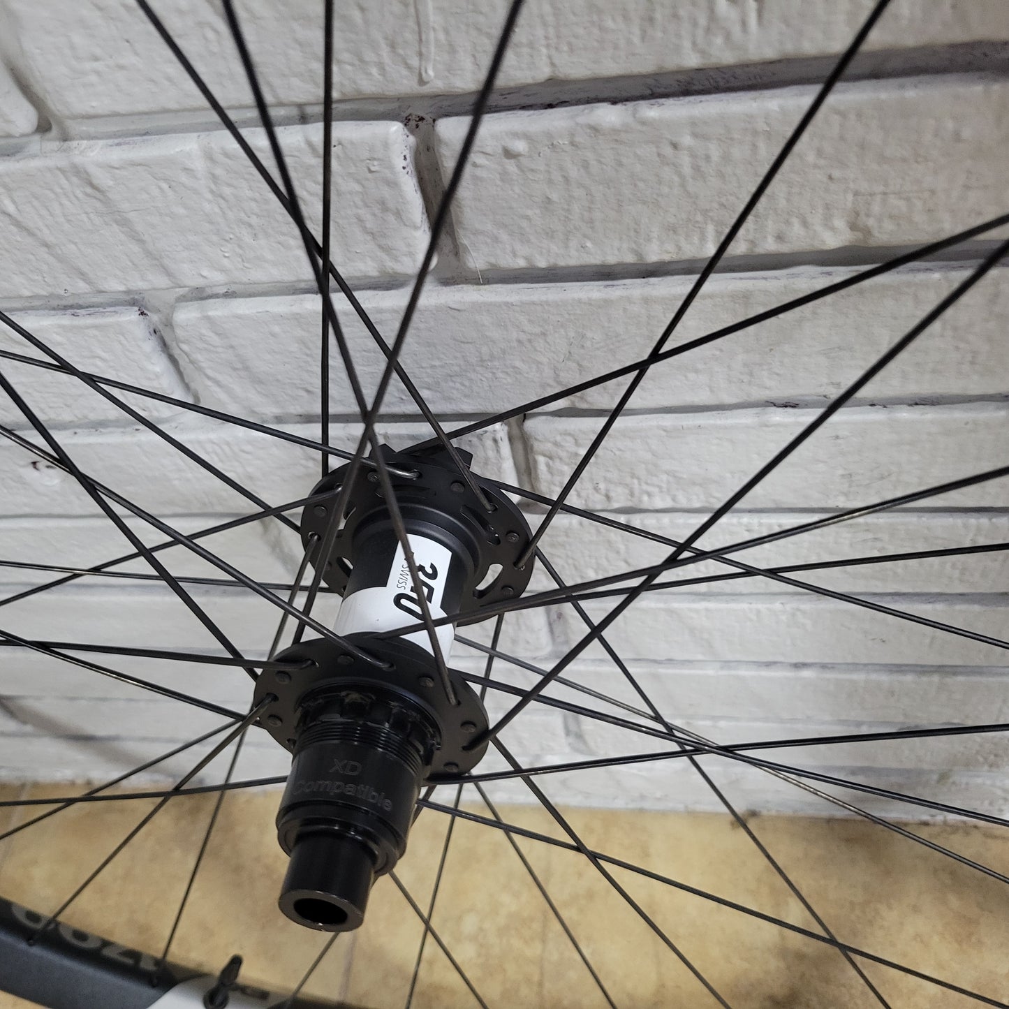 DT Swiss EX1700 29 Wheelset Boost