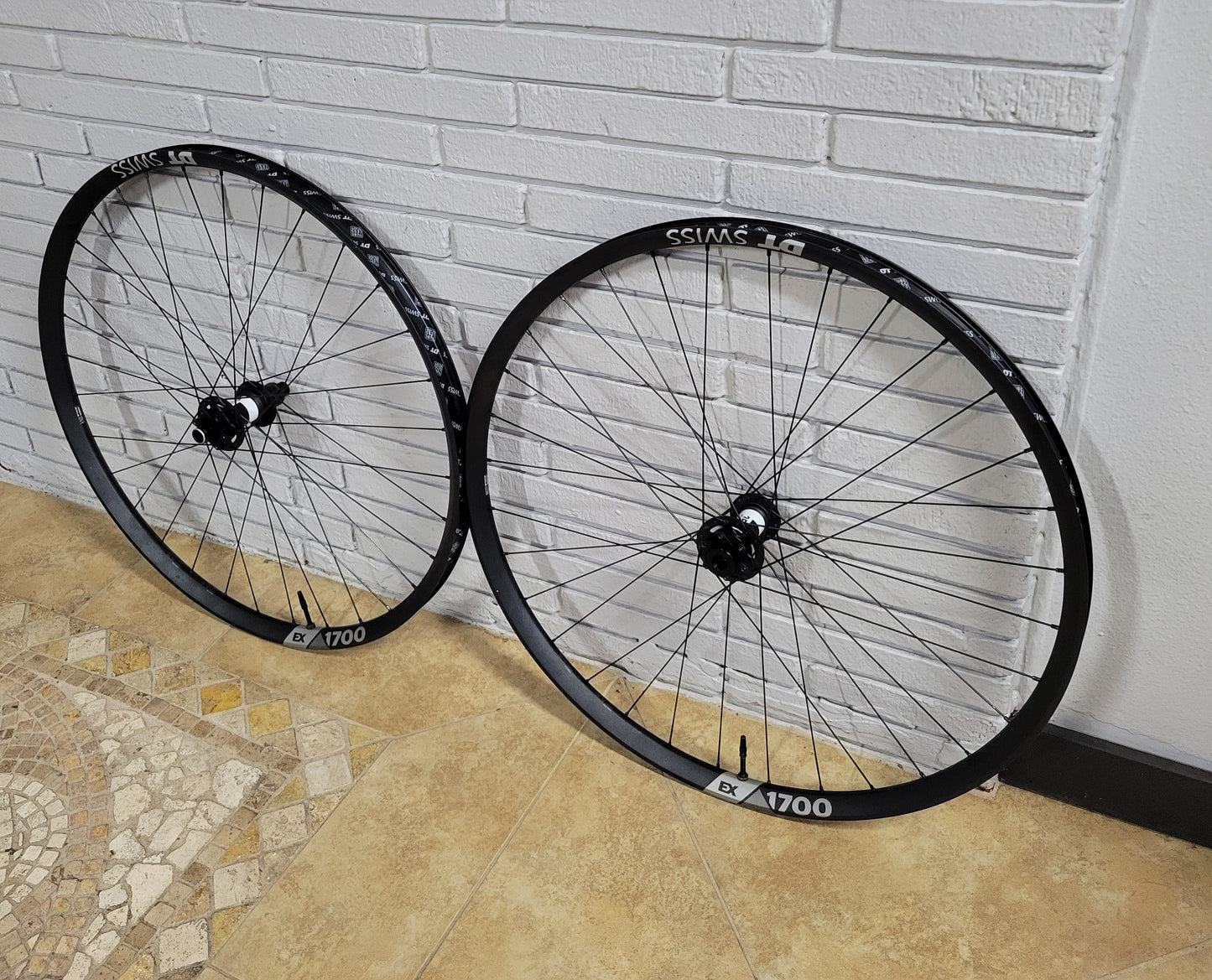 DT Swiss EX1700 29 Wheelset Boost