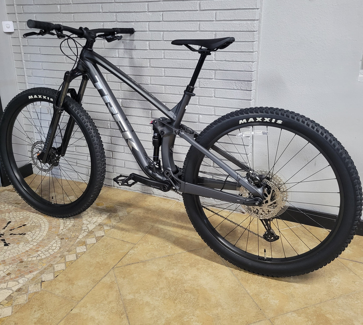 2022 Trek Fuel EX 5 Gen 5 (Large)