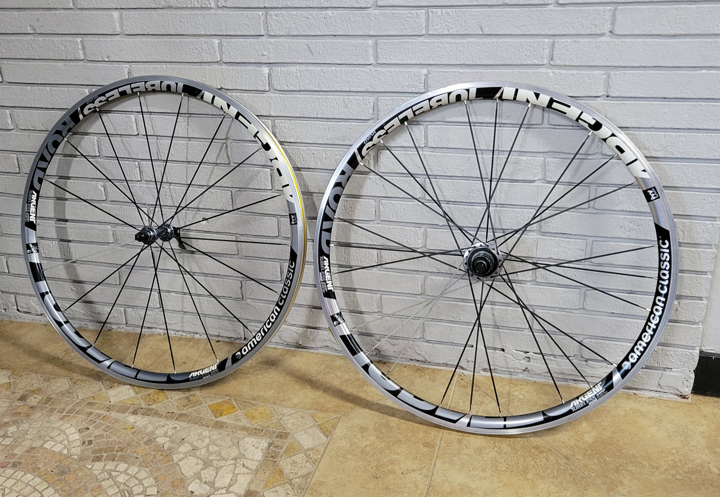 American Classic Argent wheelset 700c Rim Brake