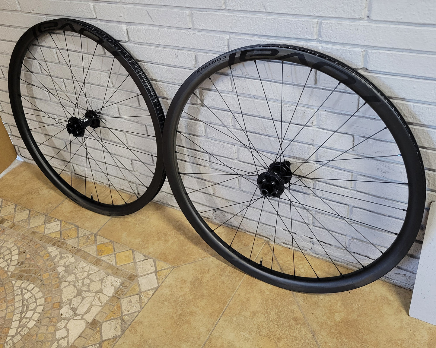 2022 Roval Control Carbon 29 wheelset