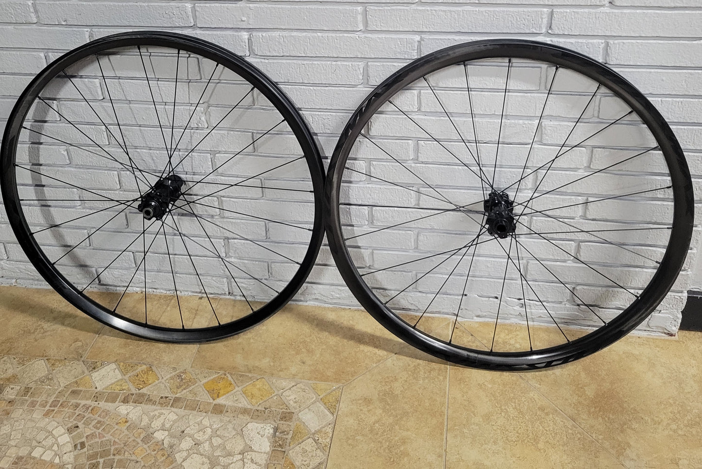 Mavic XA Elite / Crossmaxx 29 30mm Carbon wheelset