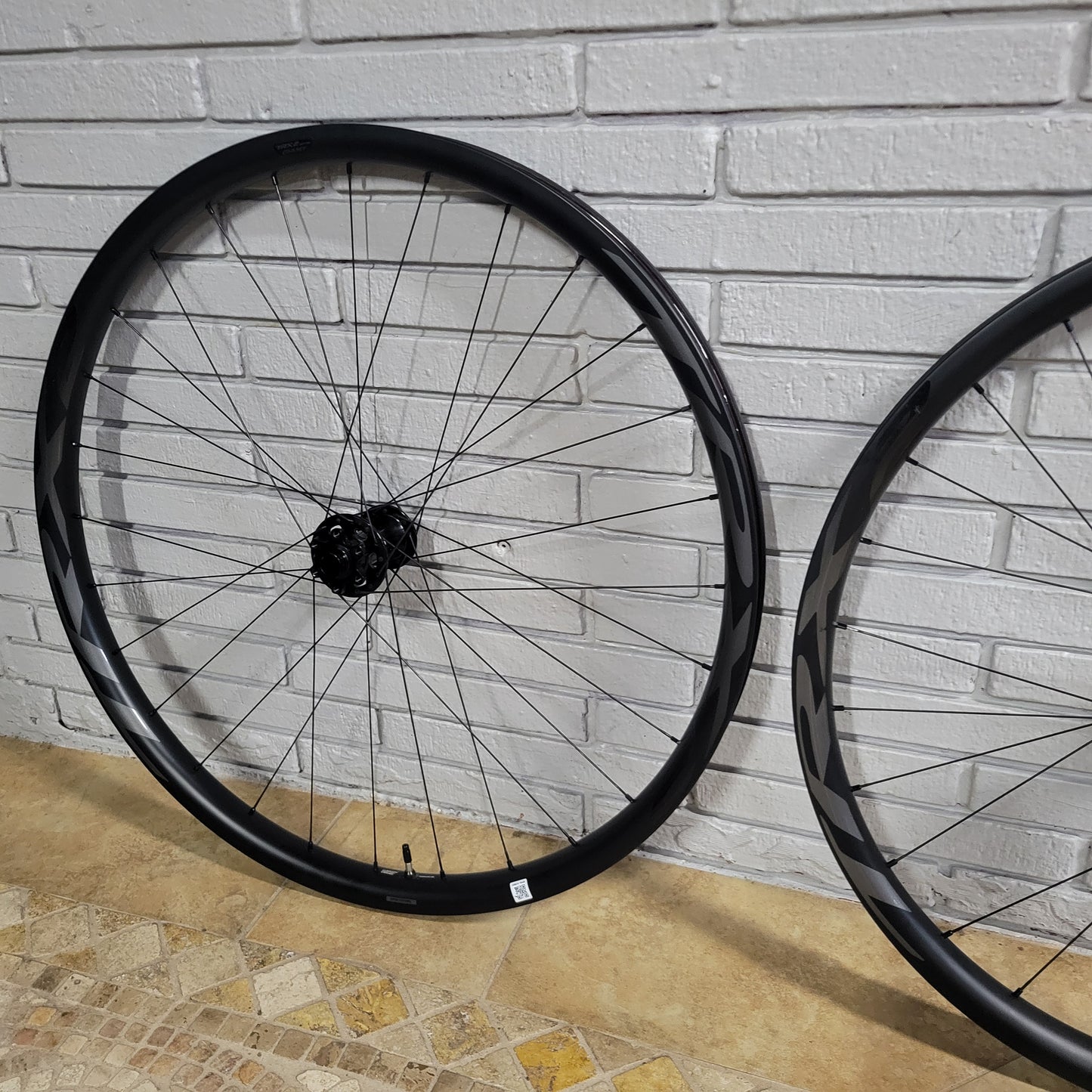 2023 Giant TRX 2 Carbon Wheelset MX Mullet 29/27.5