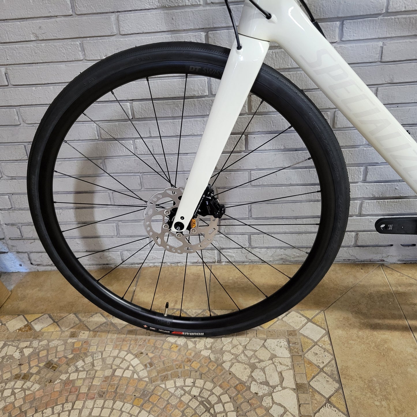 2023 Specialized Roubaix SL8 Sport 105 (58cm)
