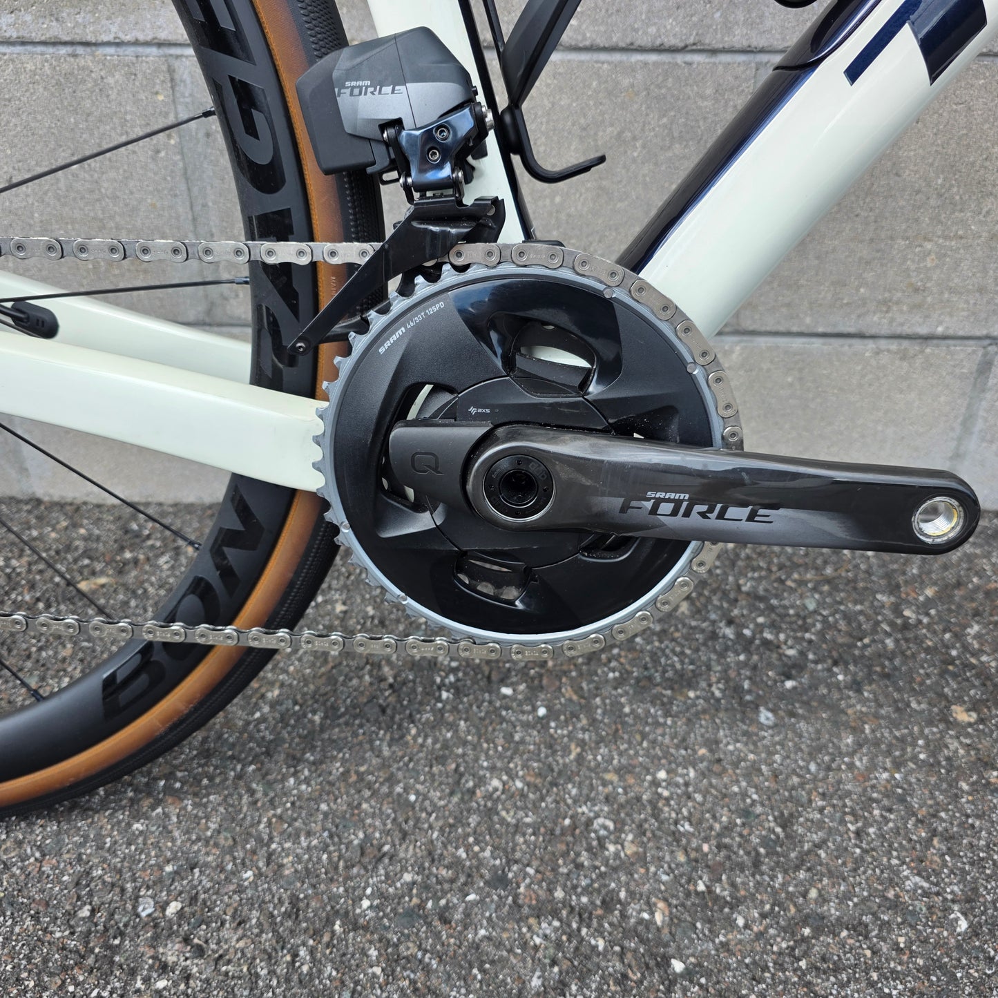 2024 Trek Domane SL7 Gen 4 (54cm) Carbon Road Bike