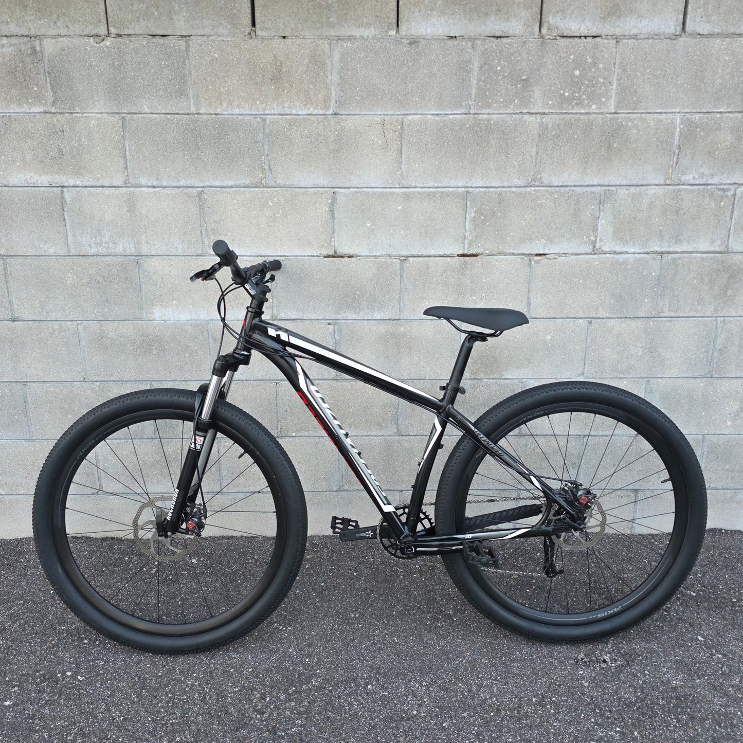 Specialized HardRock 29 Custom (Medium)