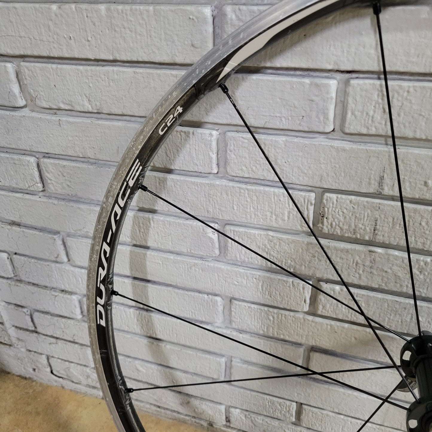 Shimano Dura-Ace C24 Carbon wheelset