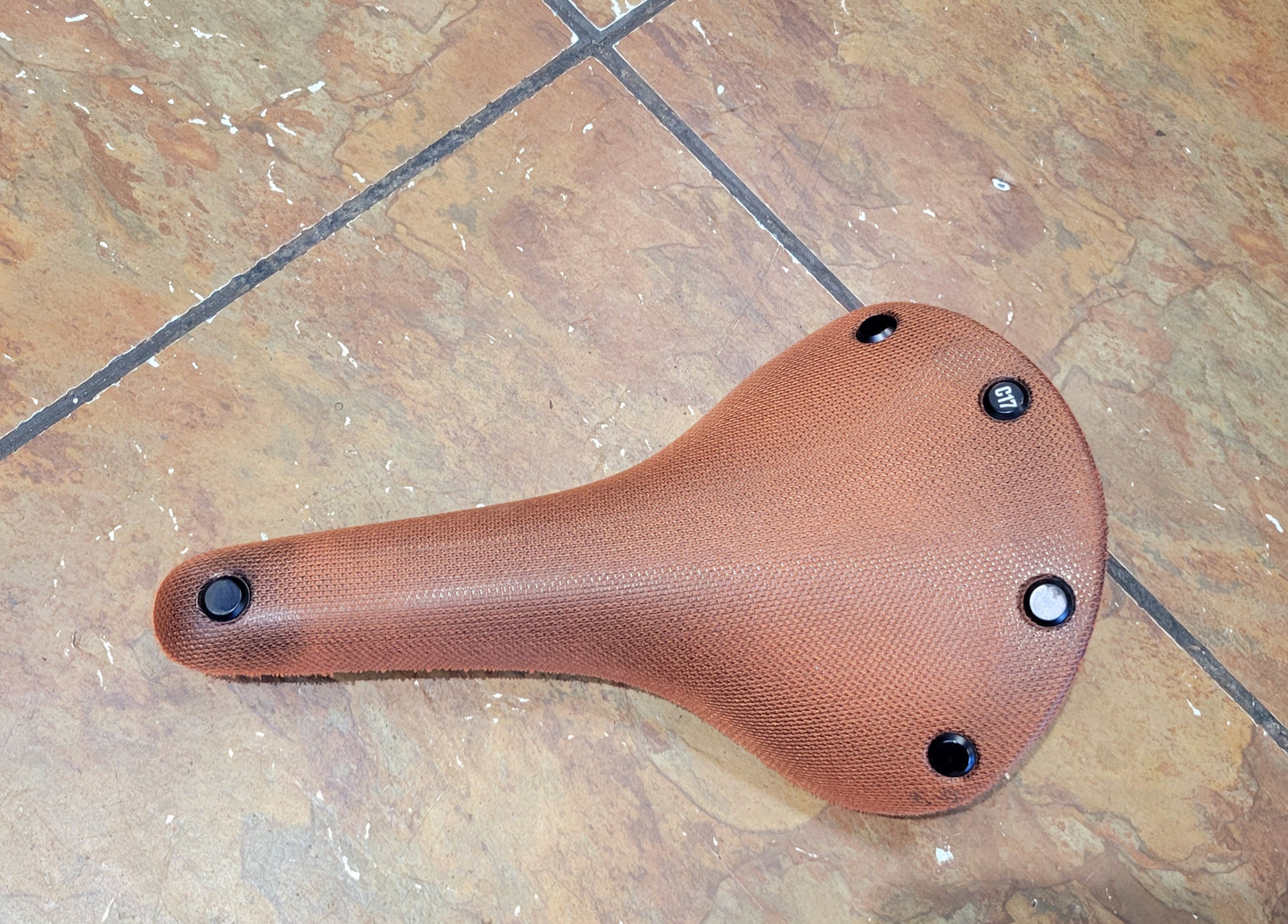 Brooks Cambium c17 saddle
Limited Edition Rust Orange brown color