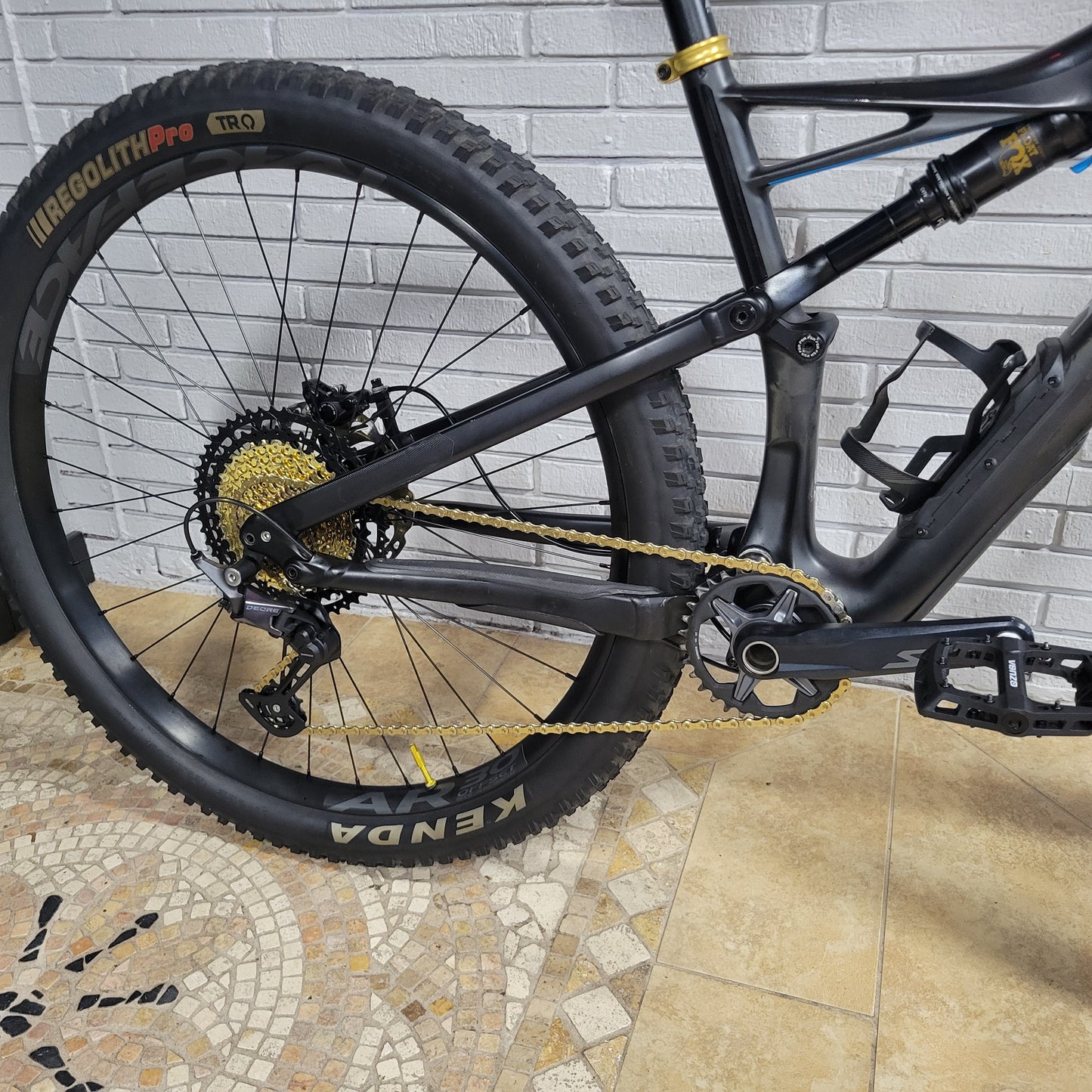 2017 Specialized Camber Carbon 29 (Medium) Upgraded