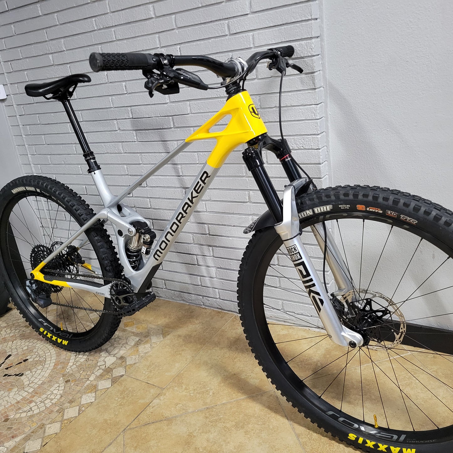 Mondraker Raze RR Carbon 29 (Large)