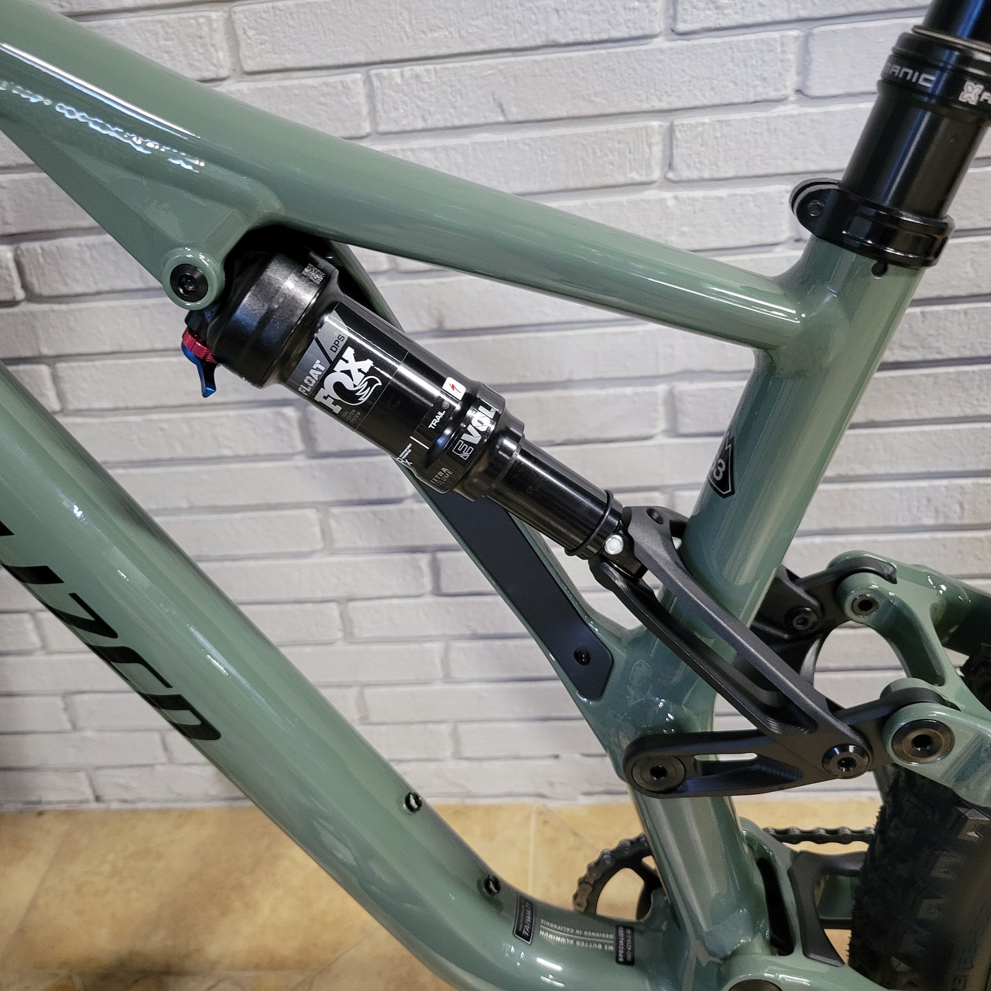 2023 Specialized Stumpjumper Comp Alloy 29 (s3 Medium)