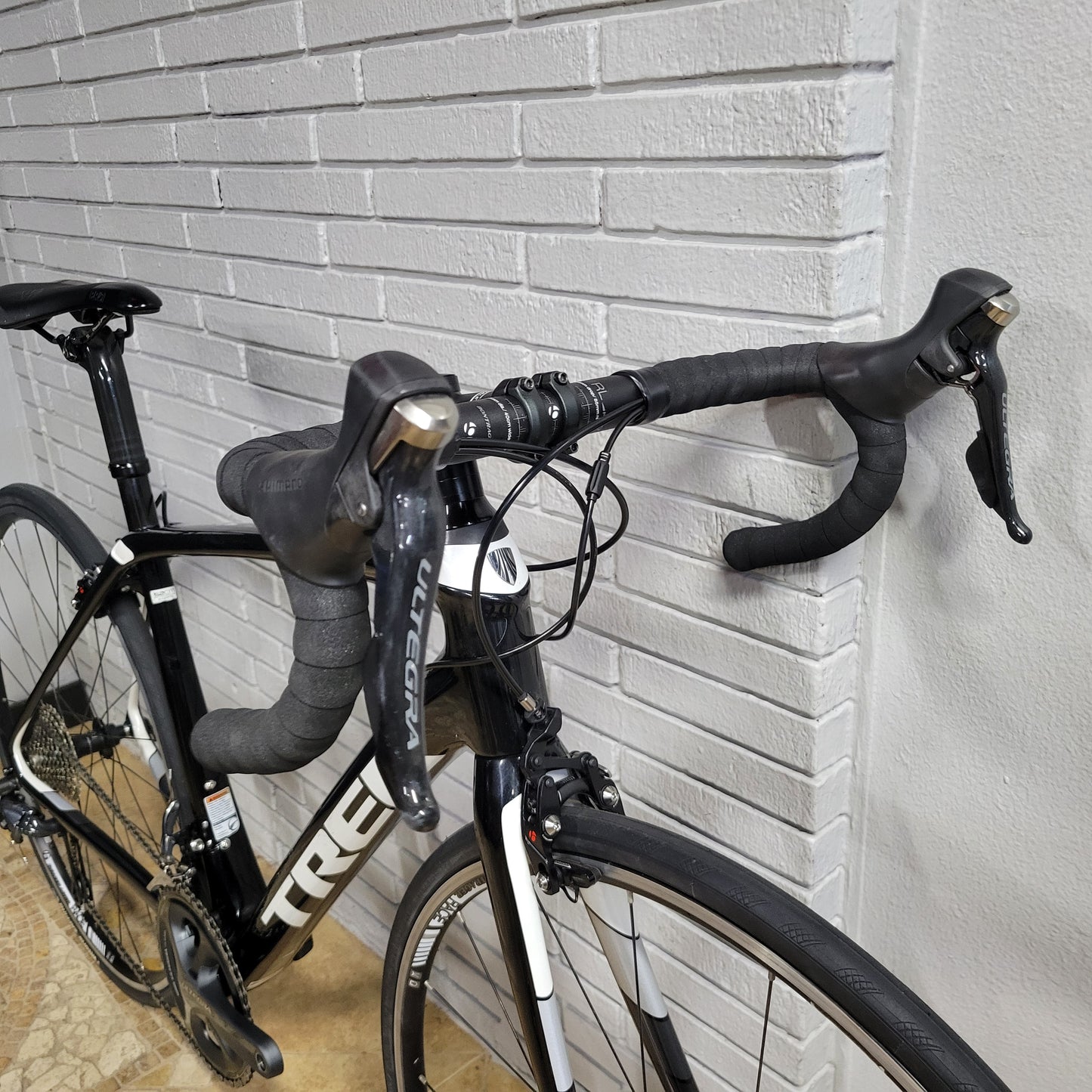 2017 Trek Domane SL Ultegra 52cm Road Bike
