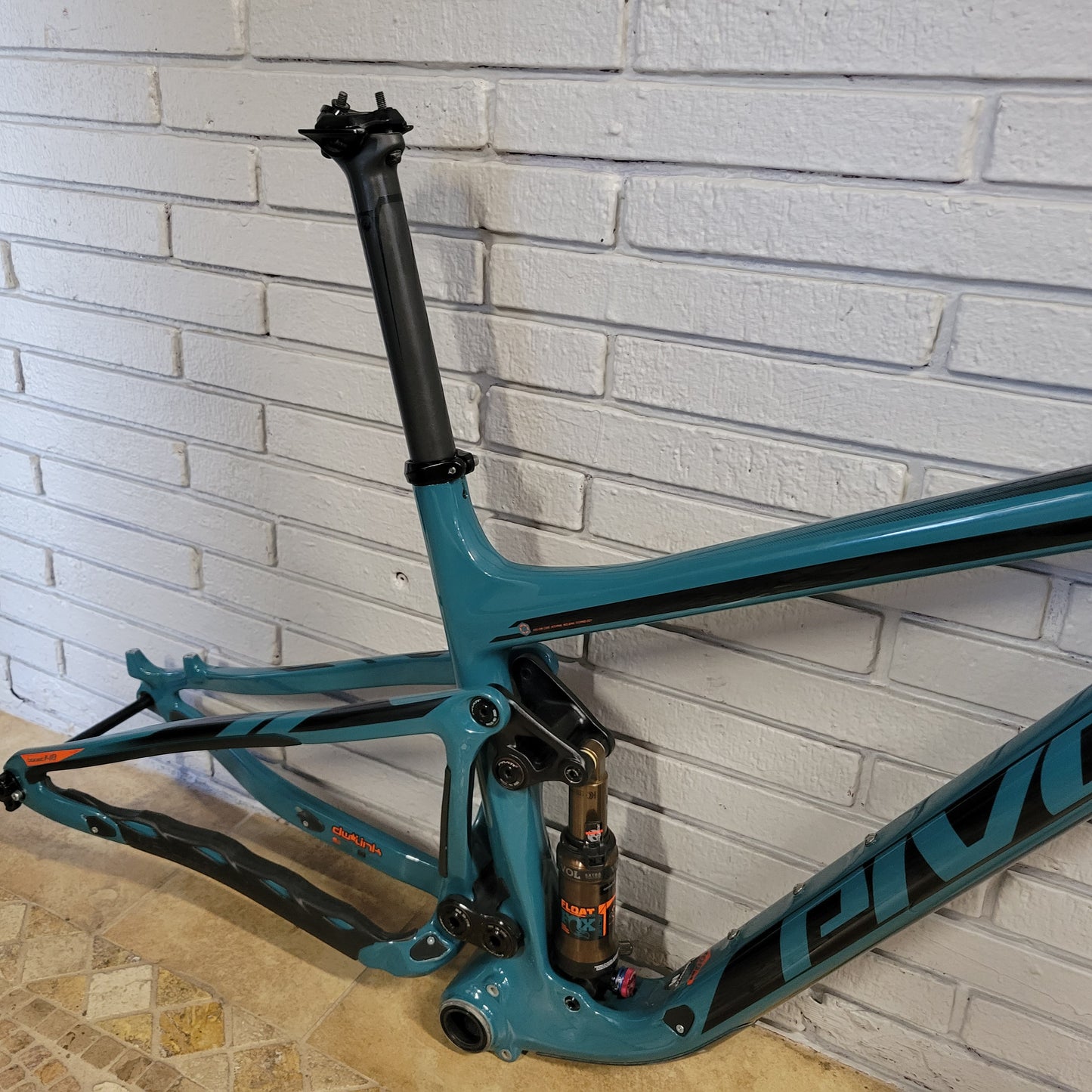2020 Pivot Mach 4 SL Carbon Frameset