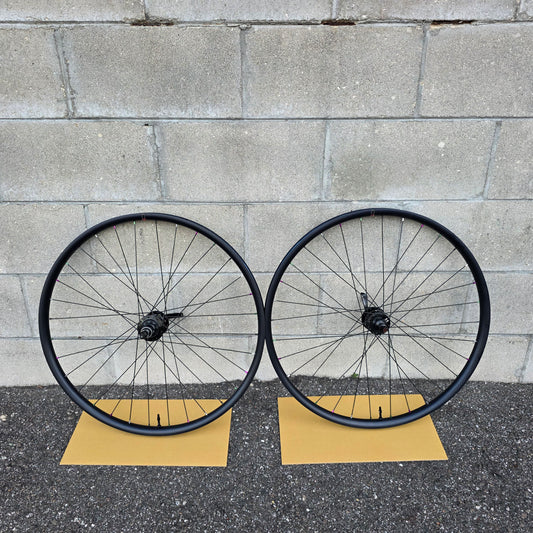 Velocity Blunt SS 27.5 wheelset SP Dynamo QR Sram XDR