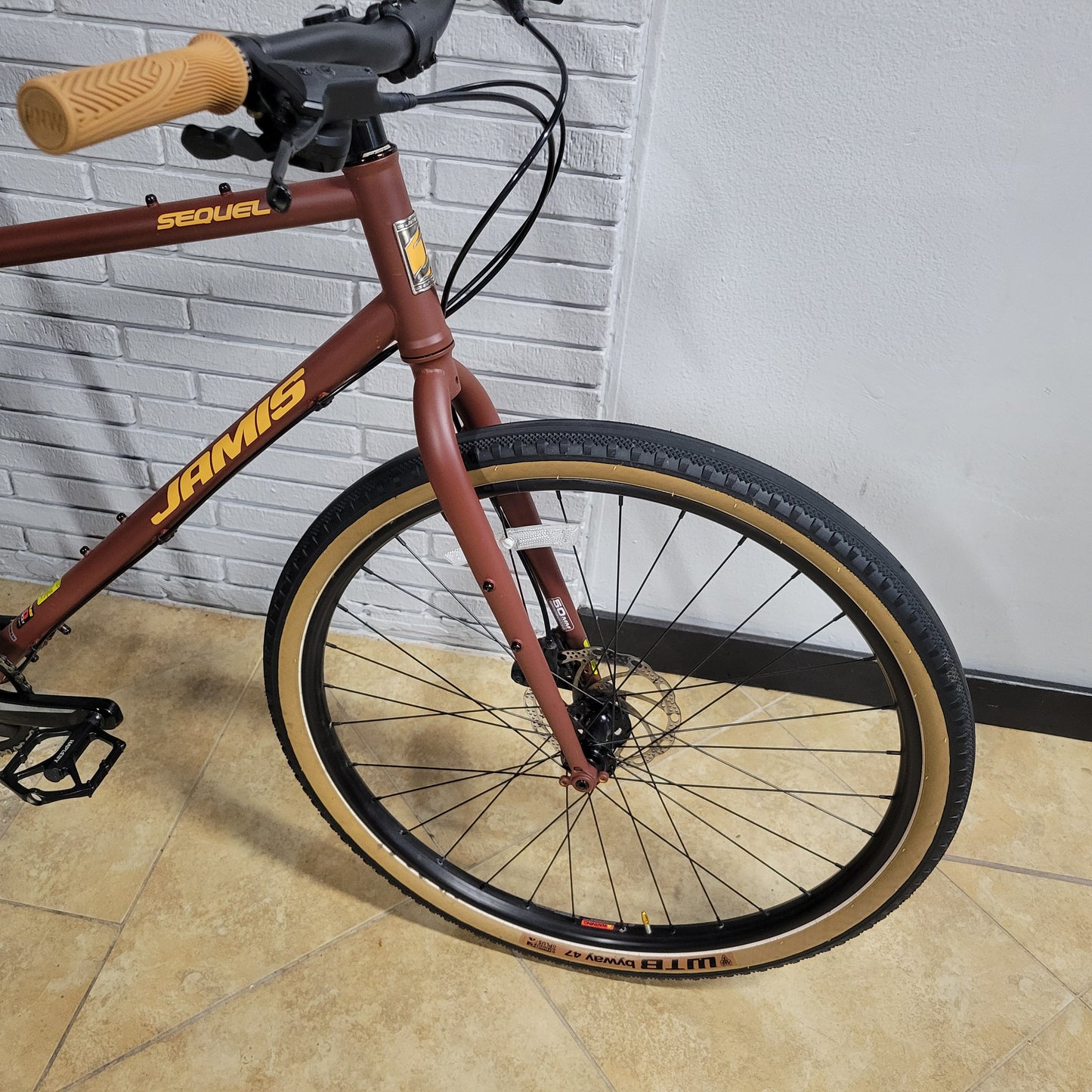 2021 Jamis Sequel S2 (Large 19") Gravel/ Adventure/ Urban Bike