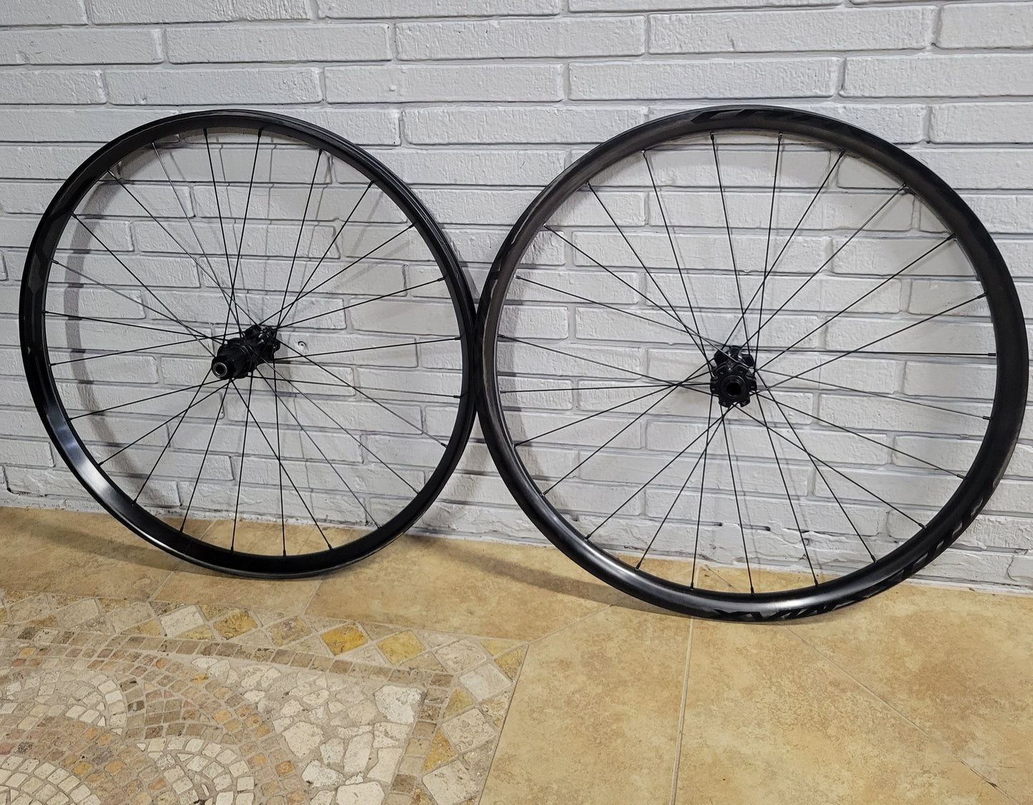 Mavic XA Elite / Crossmaxx 29 30mm Carbon wheelset