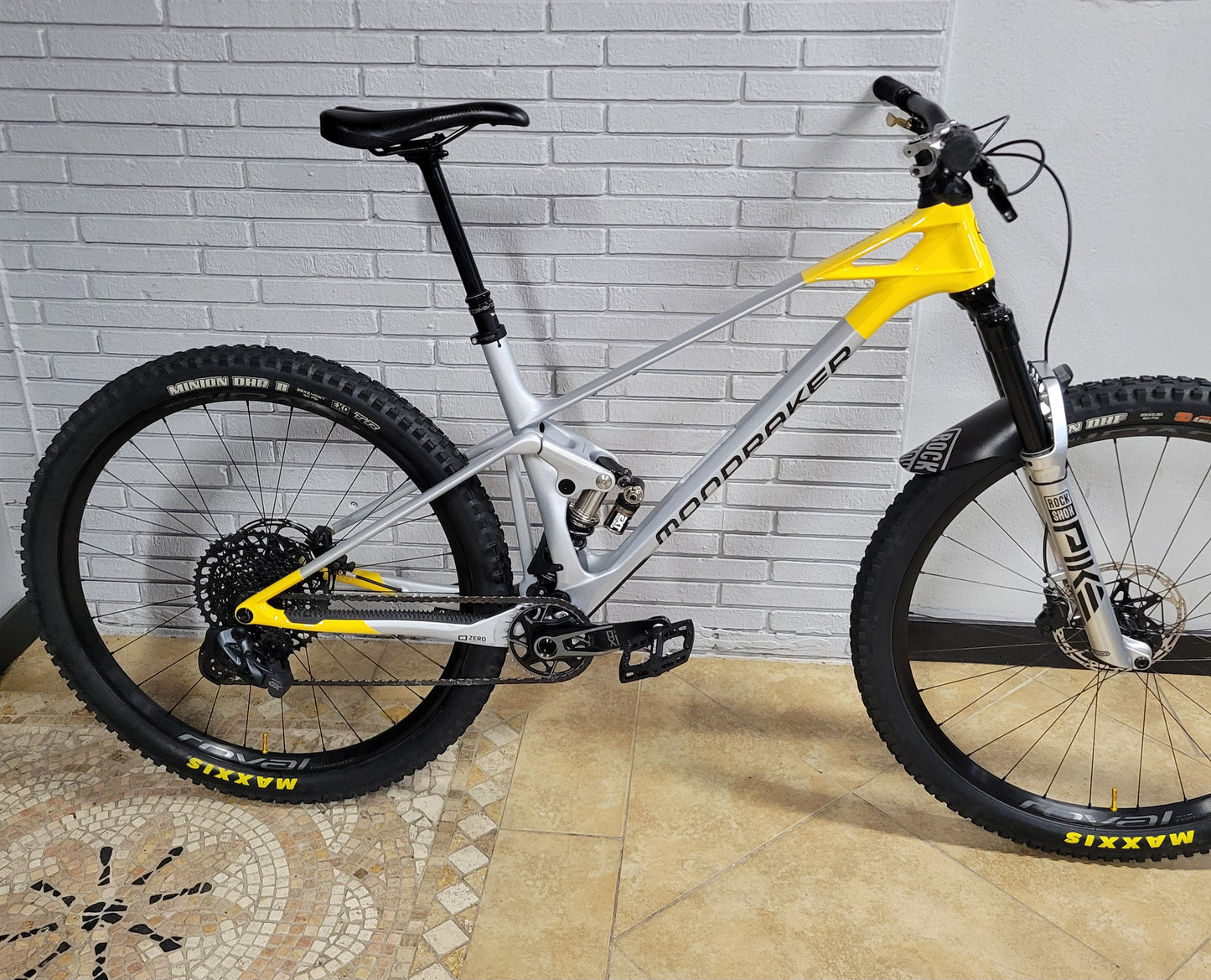 Mondraker Raze RR Carbon 29 (Large)