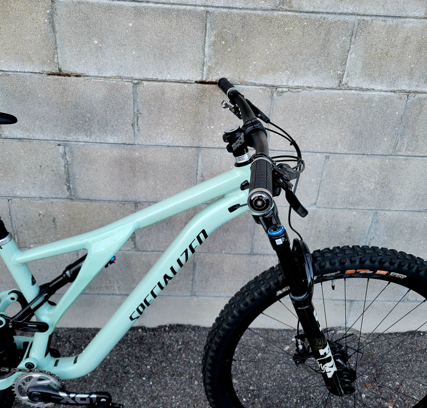 2022 Specialized Stumpjumper Alloy S4 Large - Upgraded