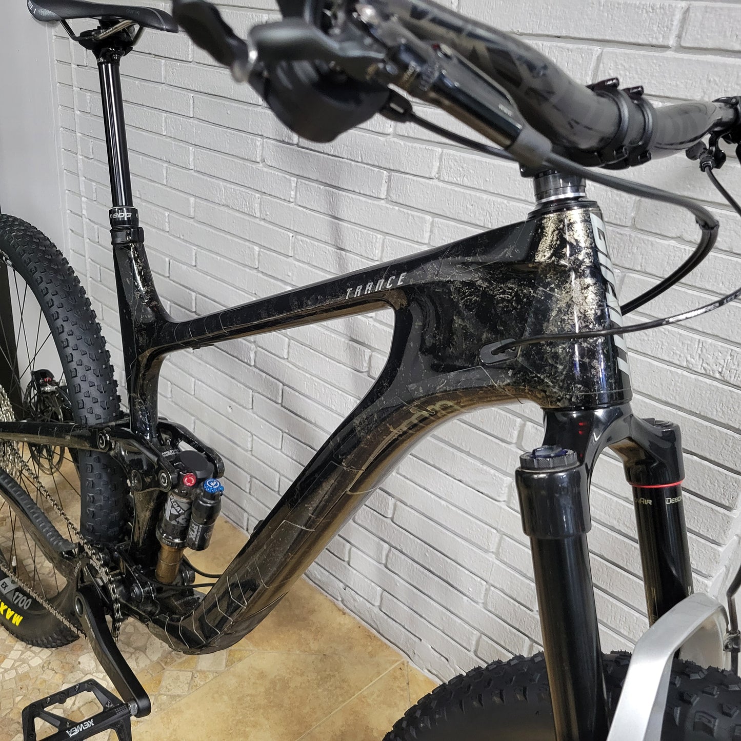 2022 Giant Trance Advanced Carbon Pro 29