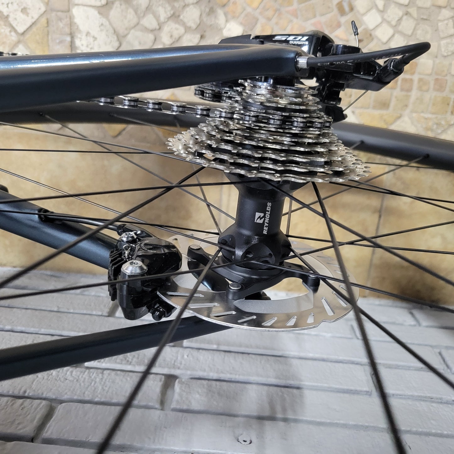 Specialized Tarmac Disc Carbon (54cm) 105, Carbon wheels, Ceramic Speed Upgrade