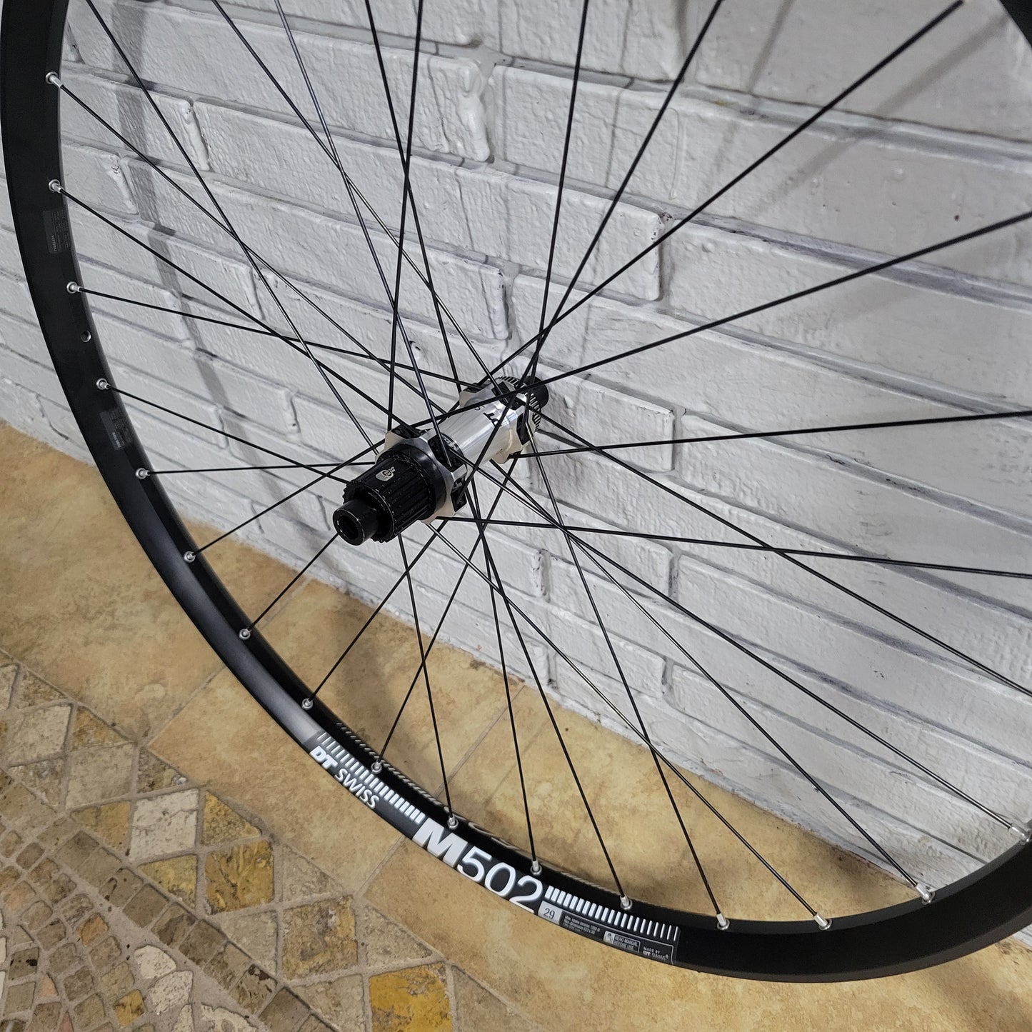 DtSwiss 502 Boost 29 wheelset Polished Silver 240