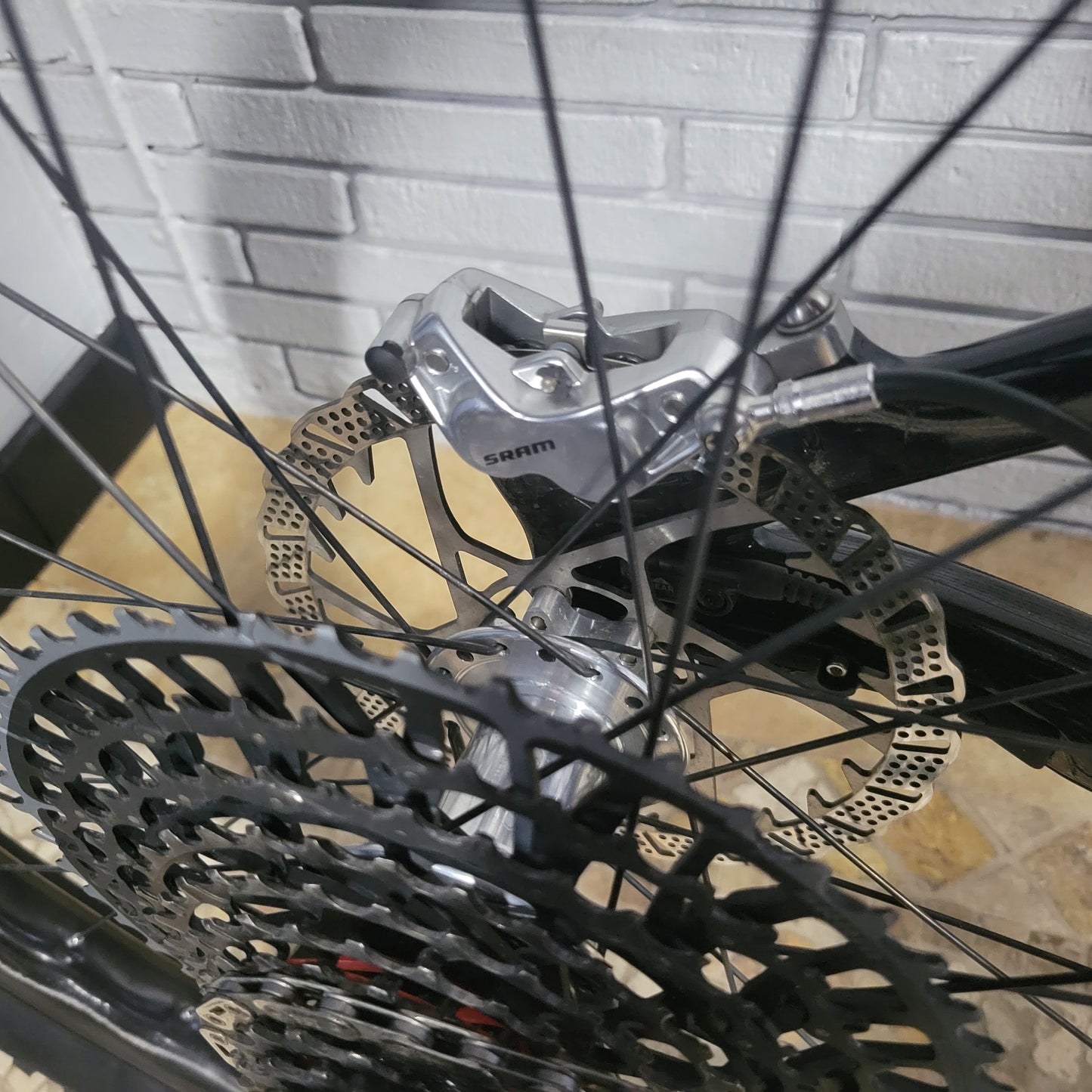 2024 Giant Trance Advanced E+ Elite E-Bike (Large)