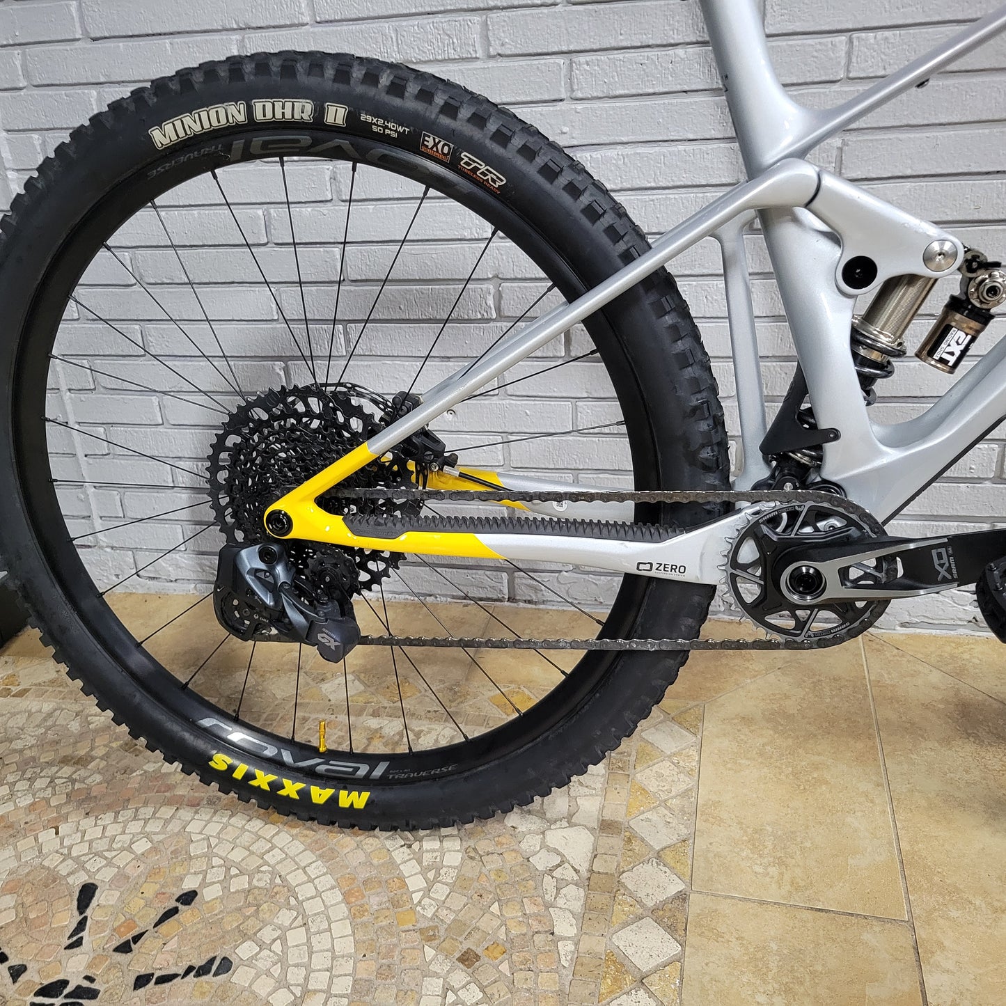 Mondraker Raze RR Carbon 29 (Large)