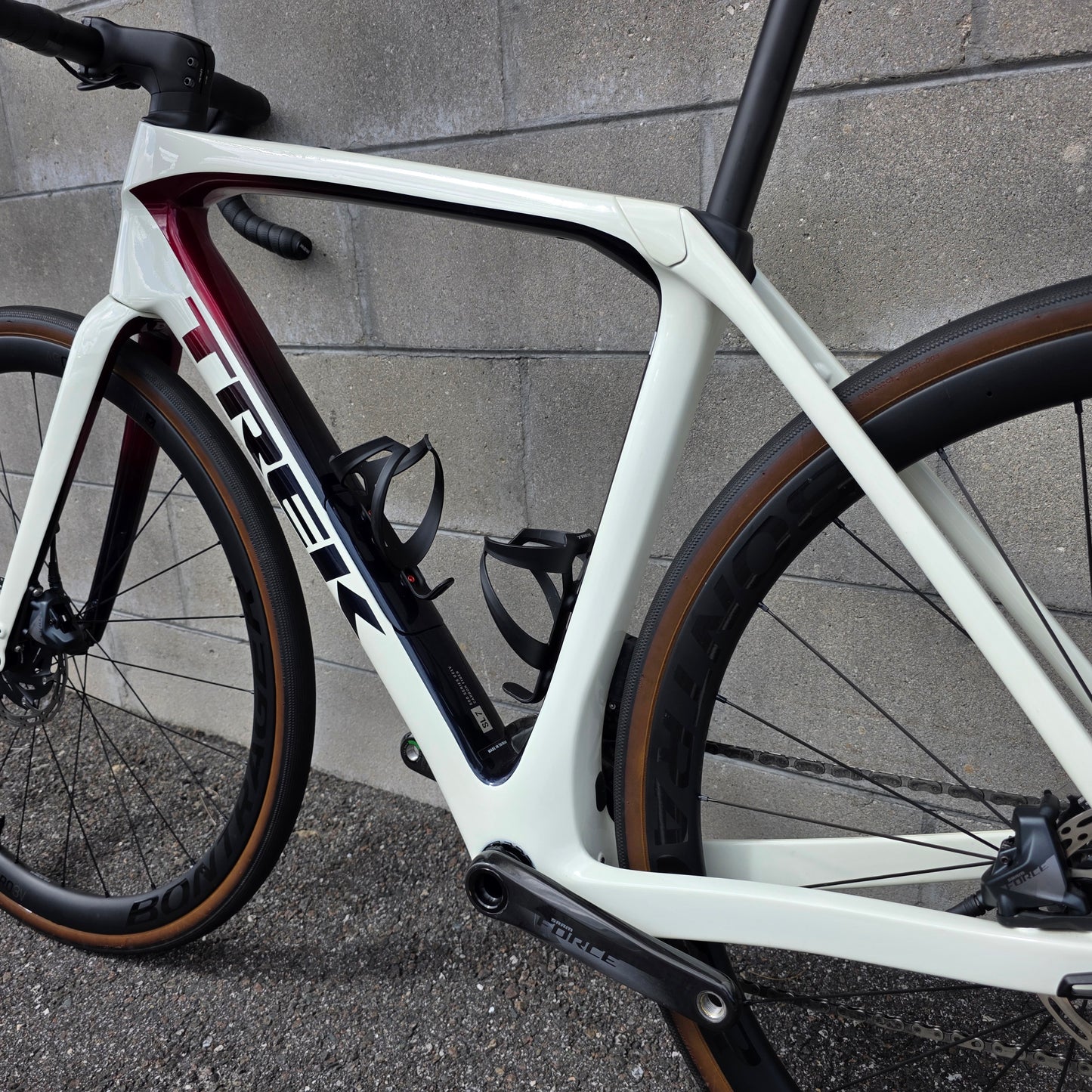 2024 Trek Domane SL7 Gen 4 (54cm) Carbon Road Bike