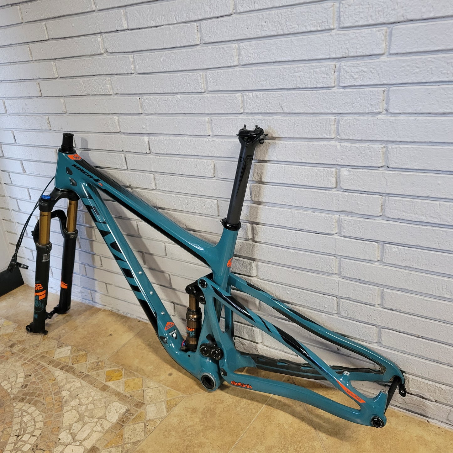 2020 Pivot Mach 4 SL Carbon Frameset
