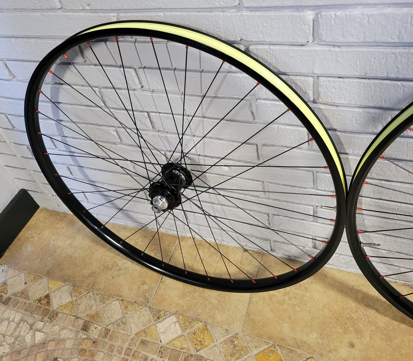 Chris King / Stan's Arch MK3 Gravel wheelset