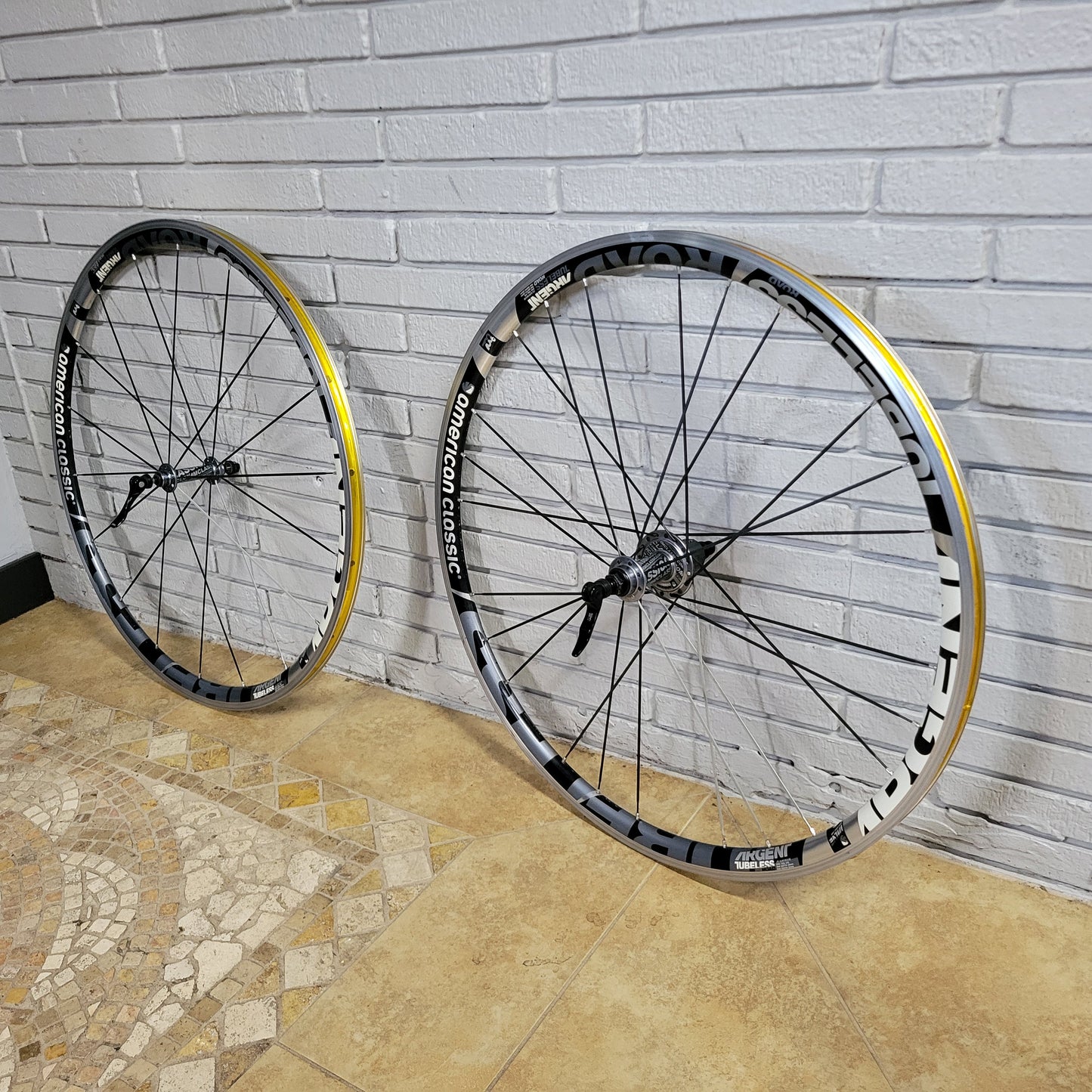 American Classic Argent wheelset 700c Rim Brake