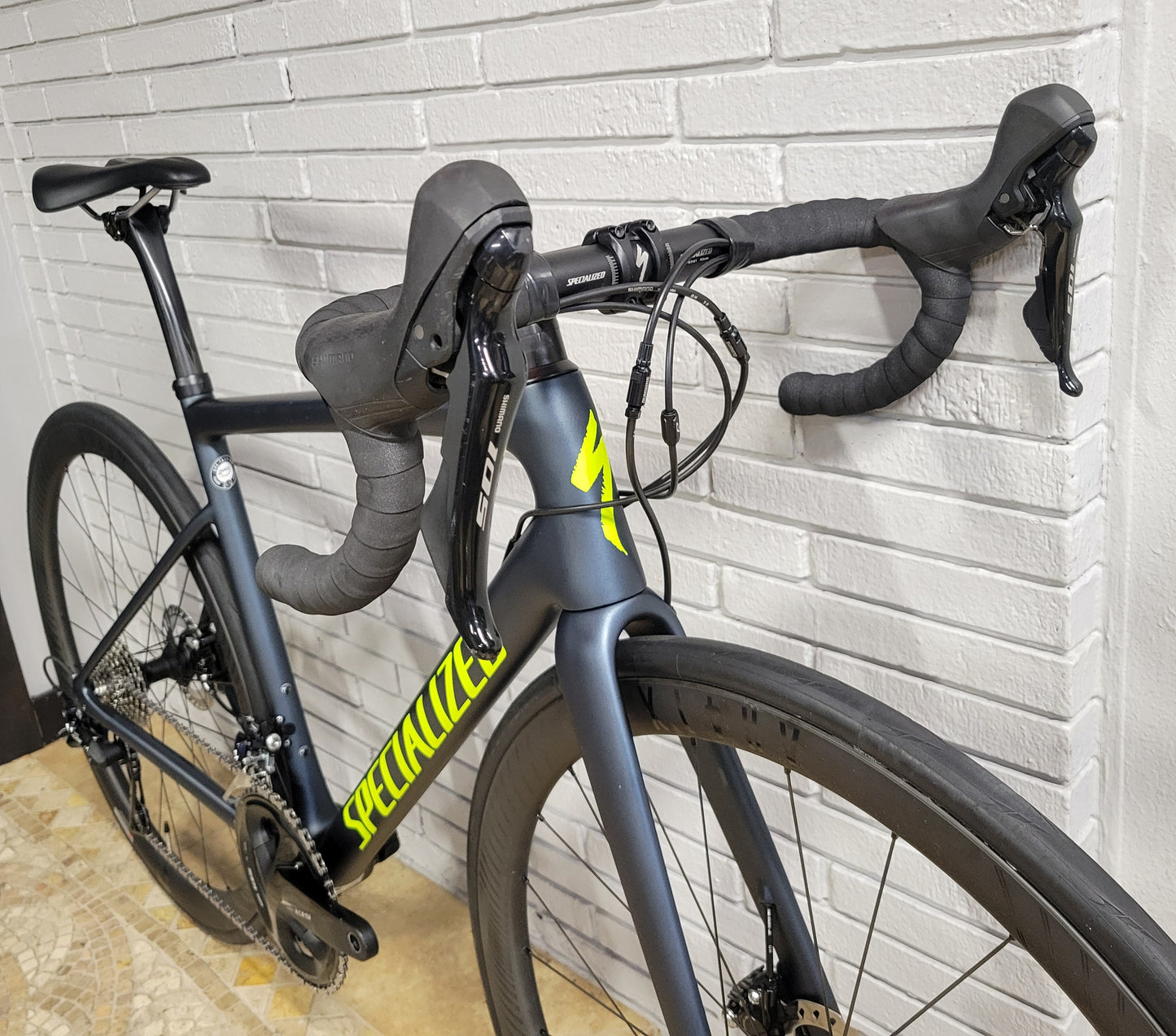 Specialized Tarmac Disc Carbon (54cm) 105, Carbon wheels, Ceramic Speed Upgrade