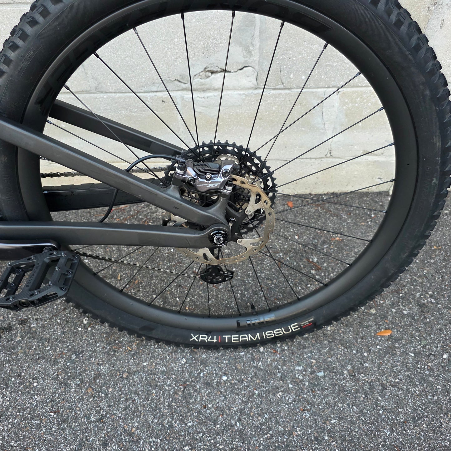 2024 Trek Top Fuel 9.8 XT (Size M/L)