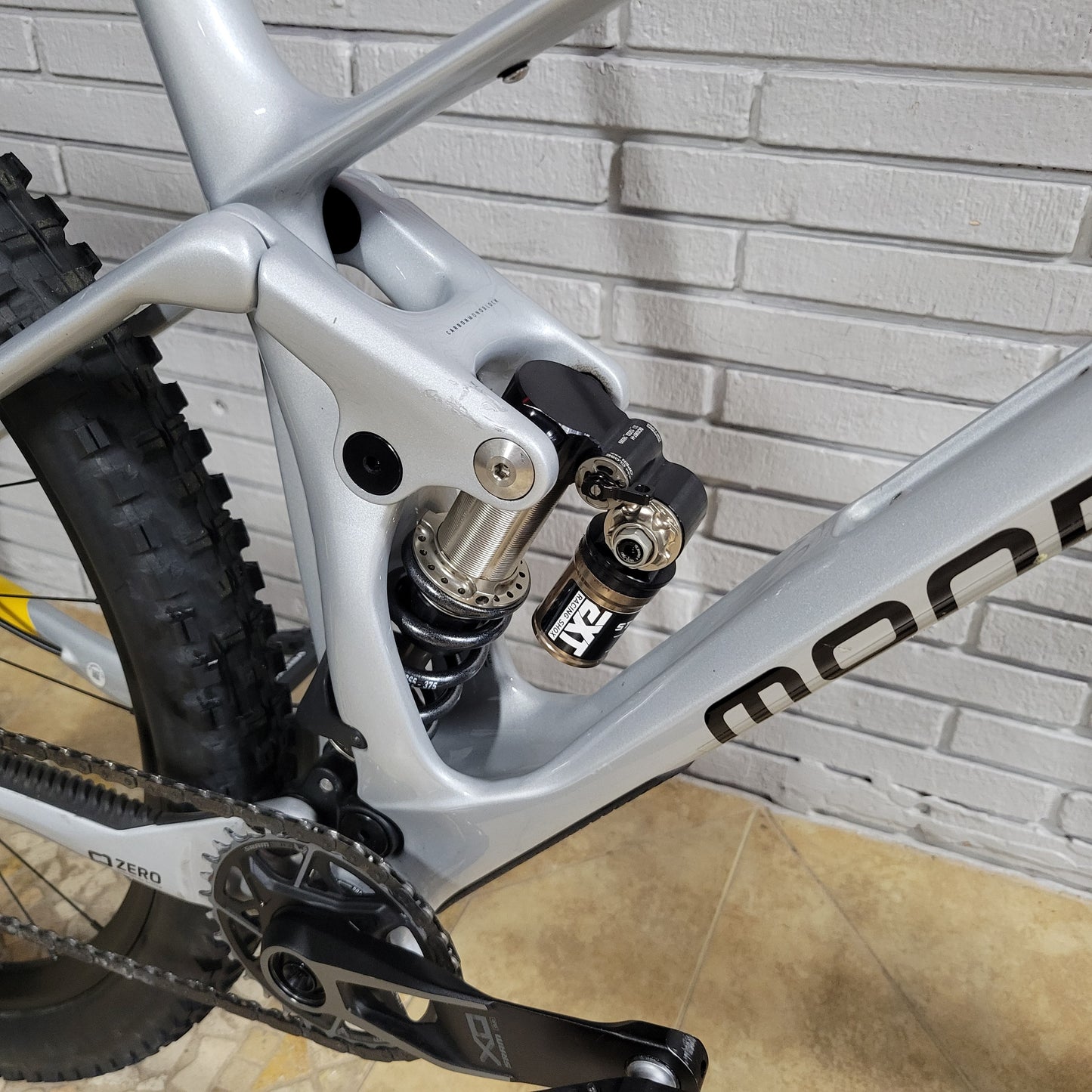 Mondraker Raze RR Carbon 29 (Large)