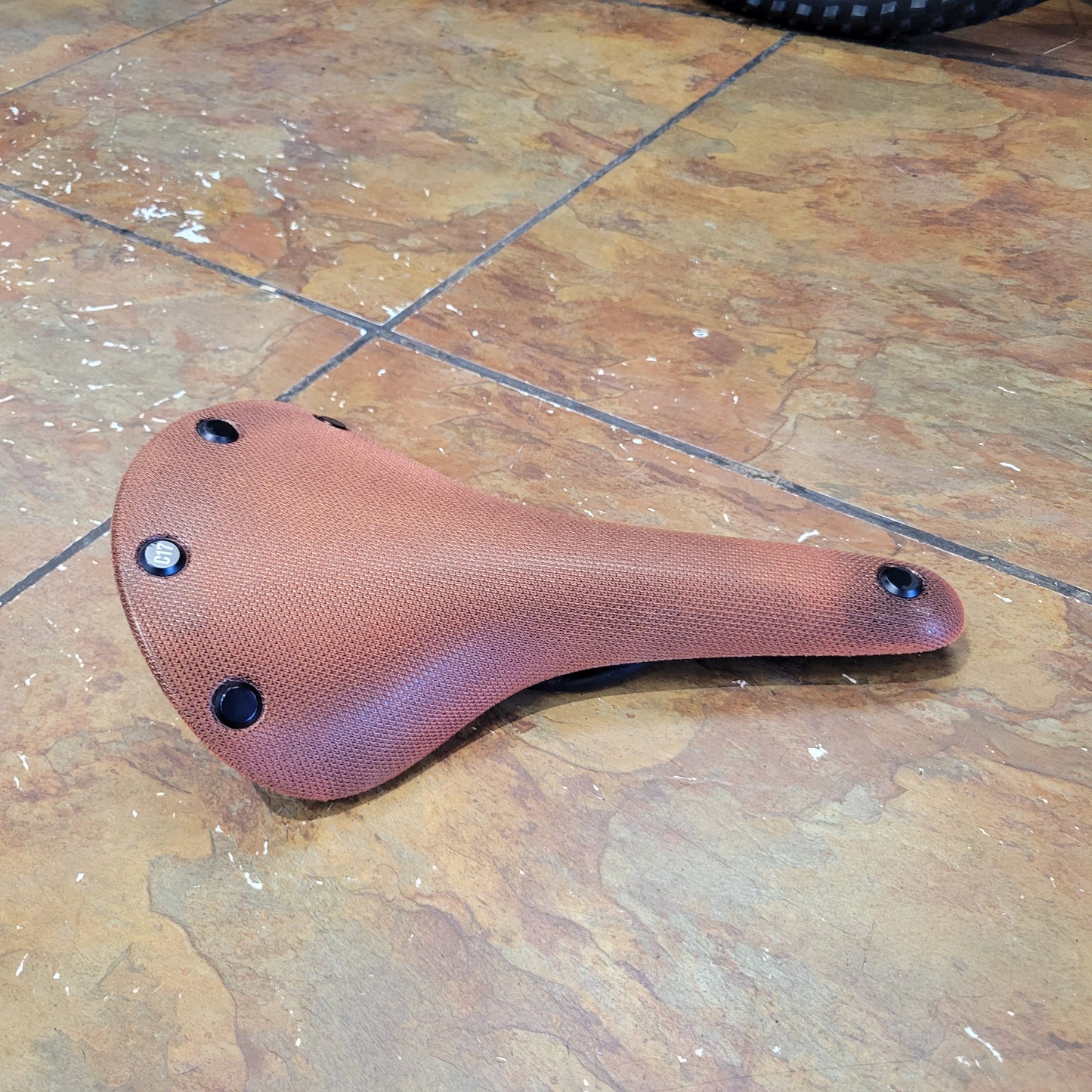 Brooks Cambium c17 saddle
Limited Edition Rust Orange brown color