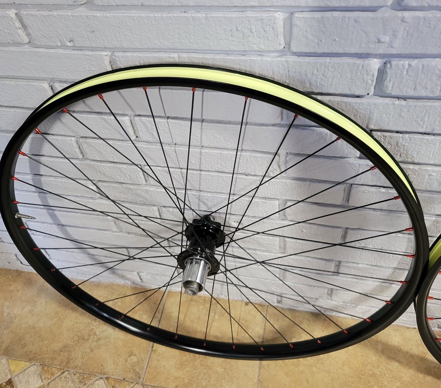 Chris King / Stan's Arch MK3 Gravel wheelset