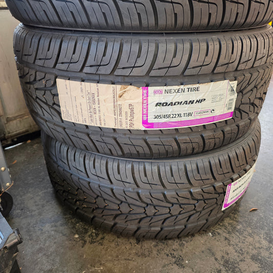 Nexen Roadian HP 118V 305/45r22 Tires NEW - Set of 4
