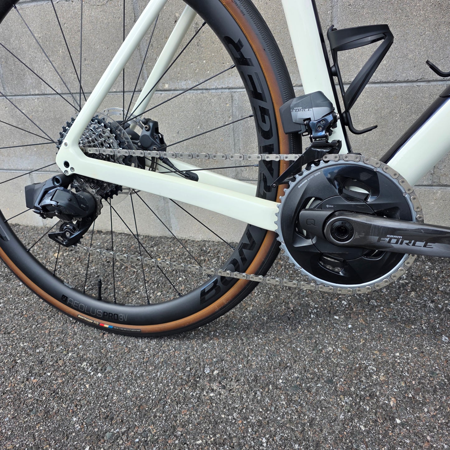 2024 Trek Domane SL7 Gen 4 (54cm) Carbon Road Bike